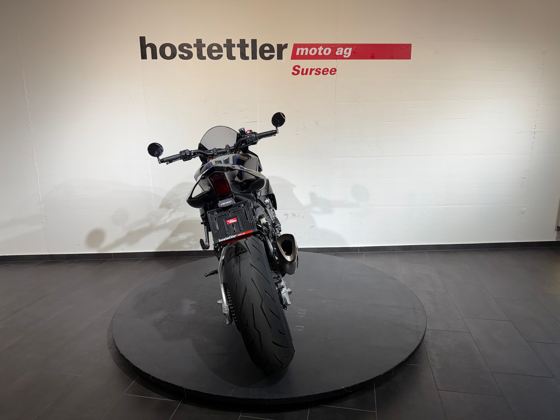 YAMAHA R1M-showroom-element-3