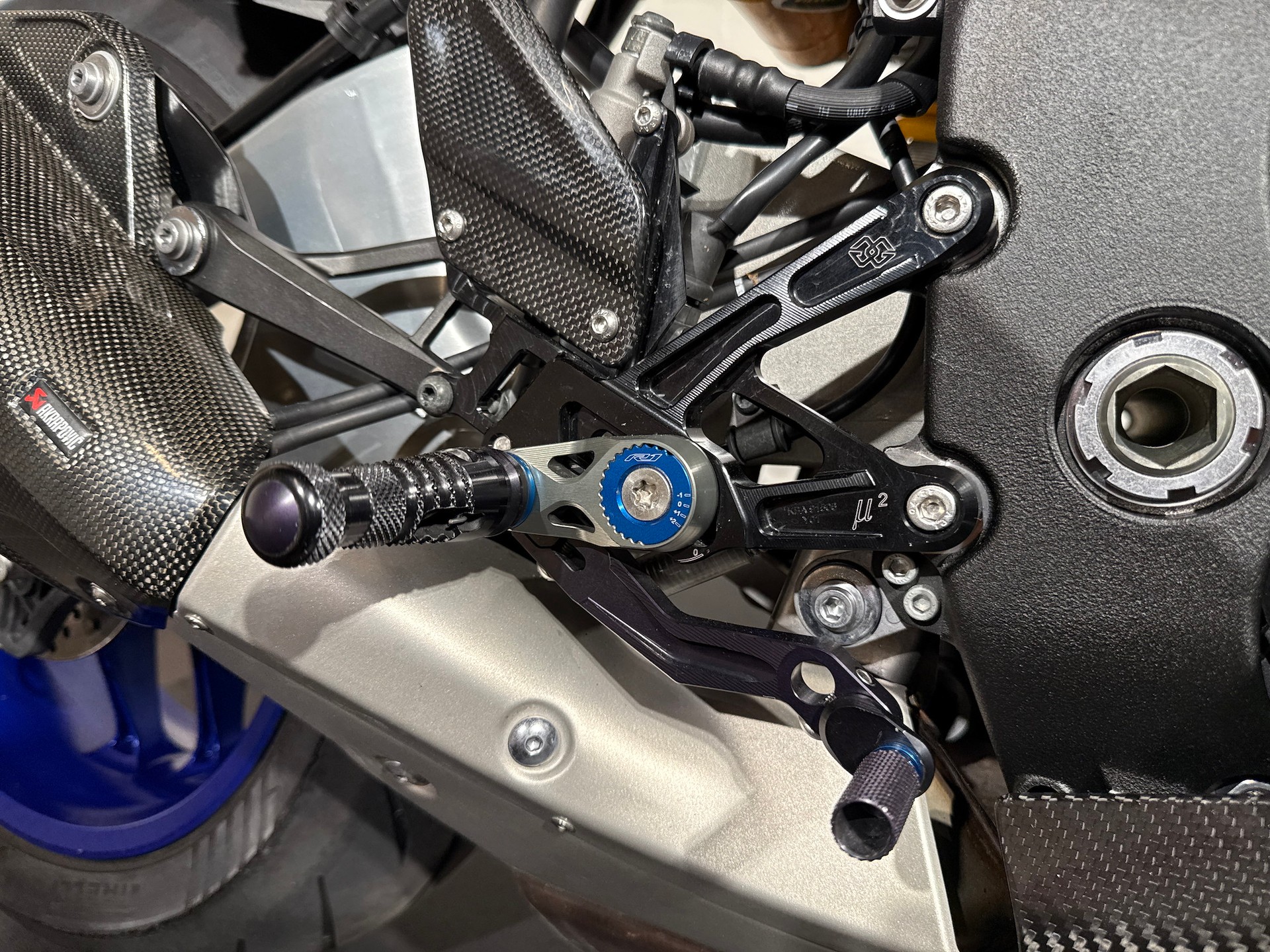YAMAHA R1M-image-9