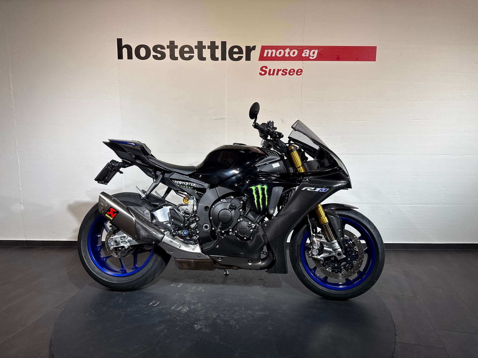YAMAHA R1M-showroom-element-1