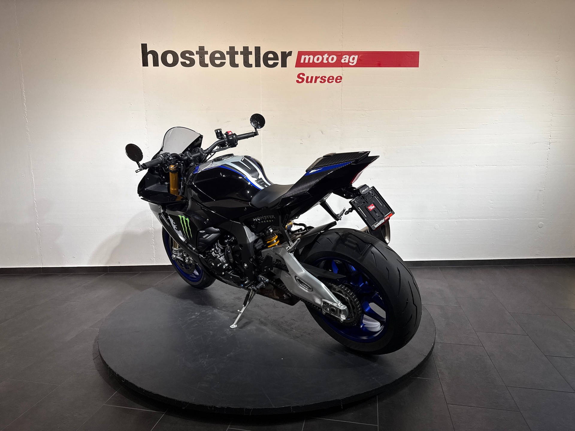 YAMAHA R1M-image-4