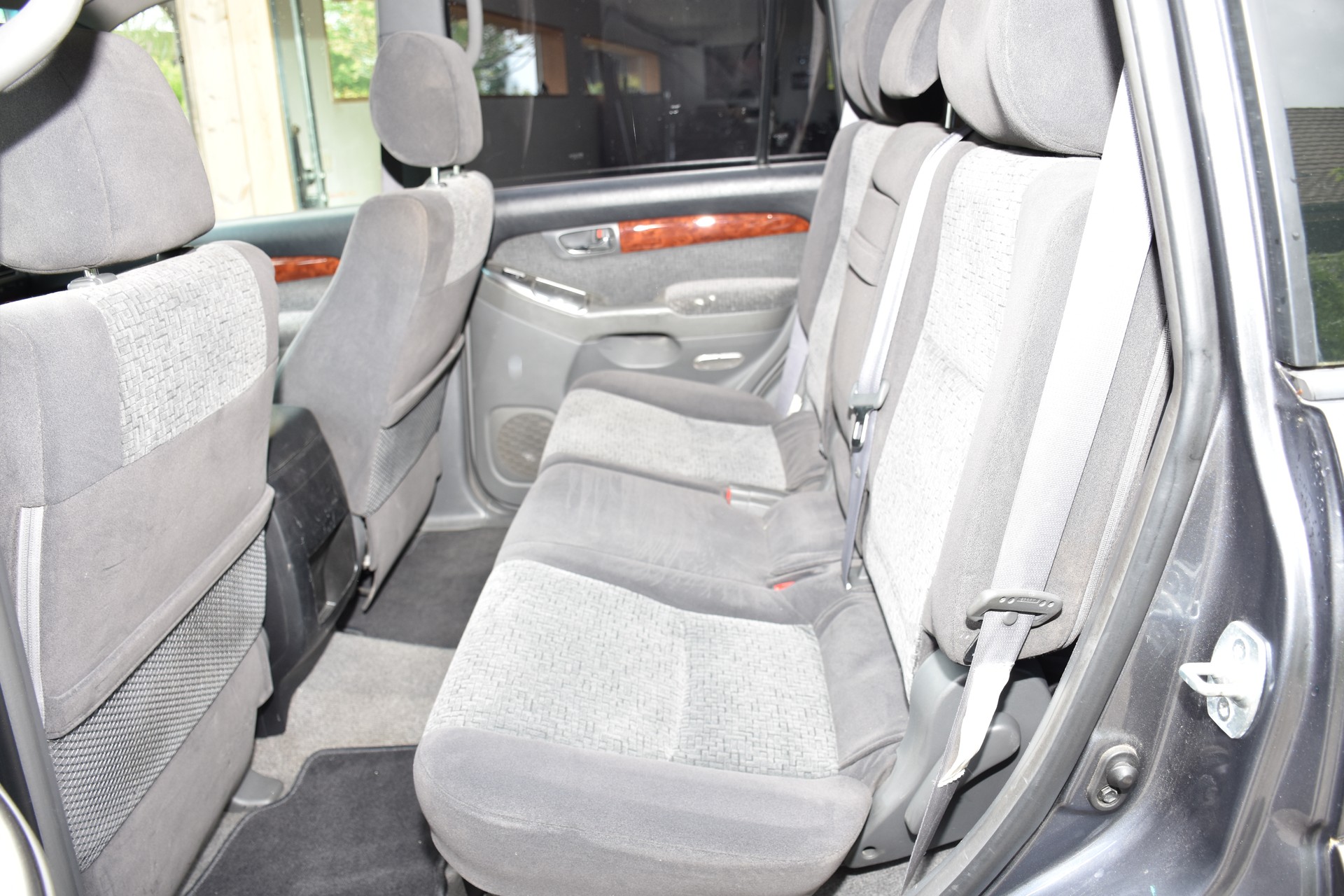 TOYOTA LAND CRUISER-image-5