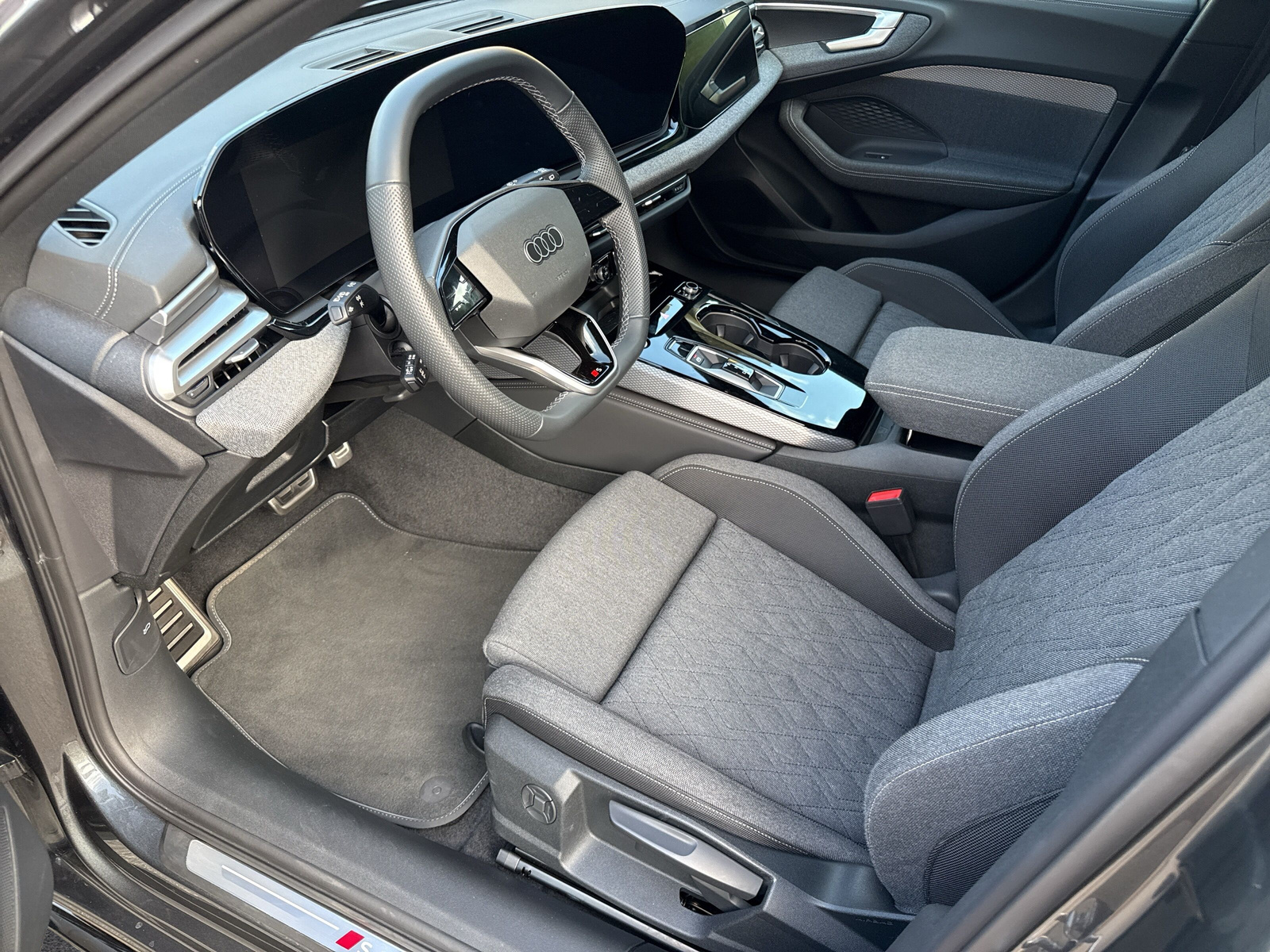 AUDI A5 Avant 2.0 TDI S-tronic S-line-image-16