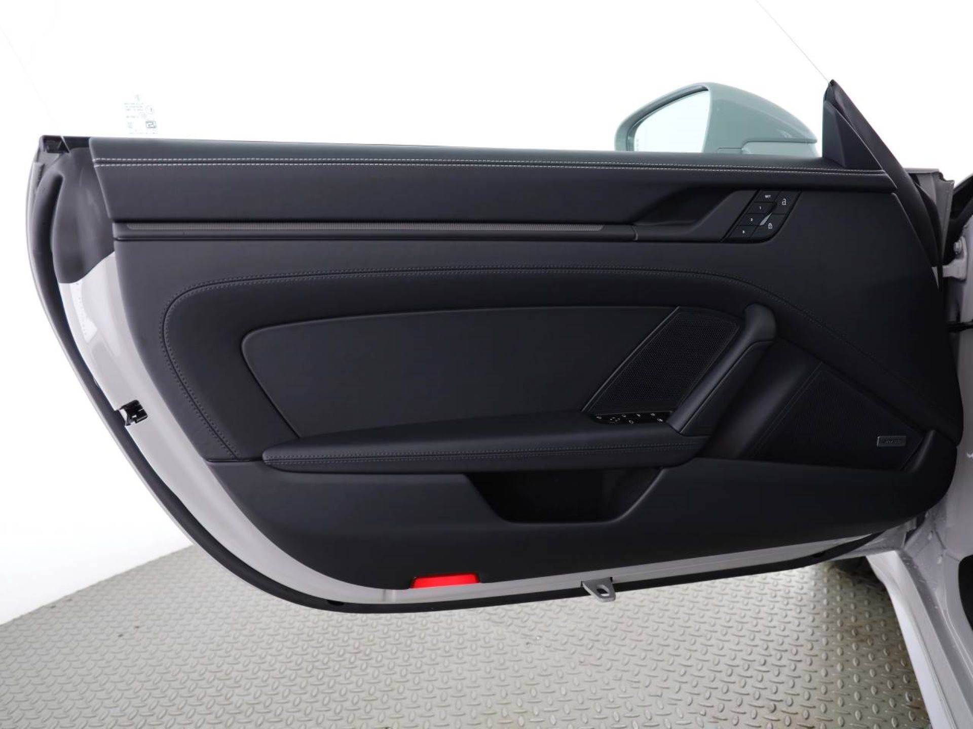 PORSCHE 911 Carrera 4S Cabriolet-image-21
