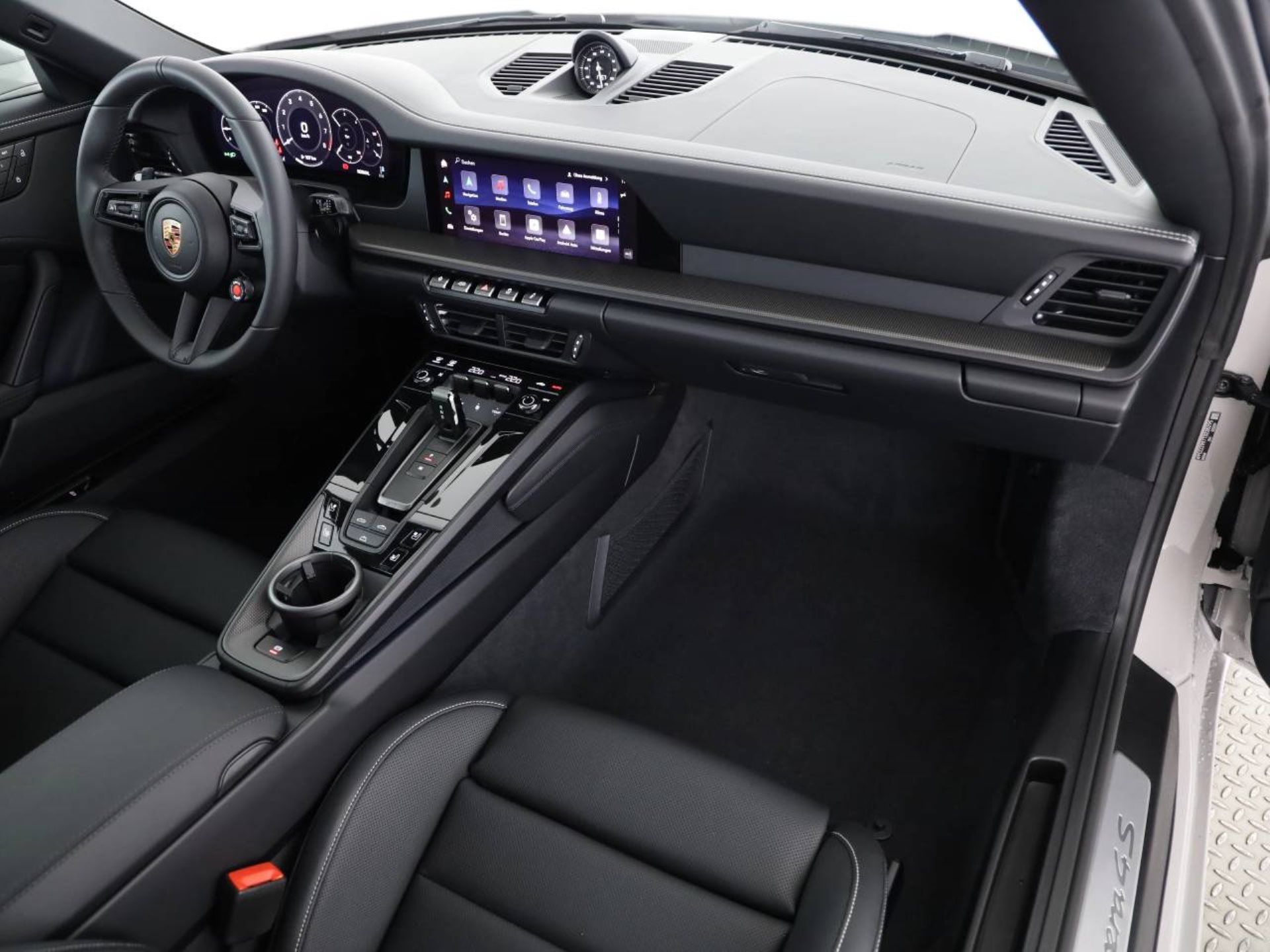 PORSCHE 911 Carrera 4S Cabriolet-image-11