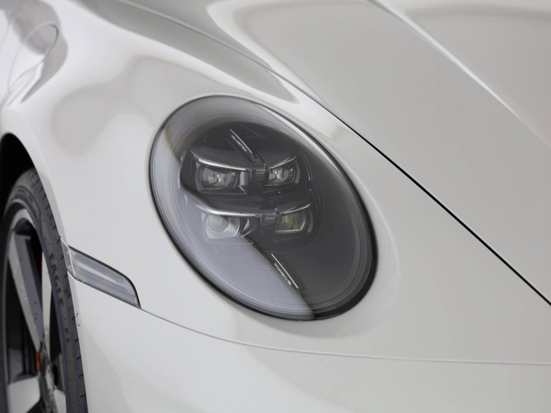 PORSCHE 911 Carrera 4S Cabriolet-image-9