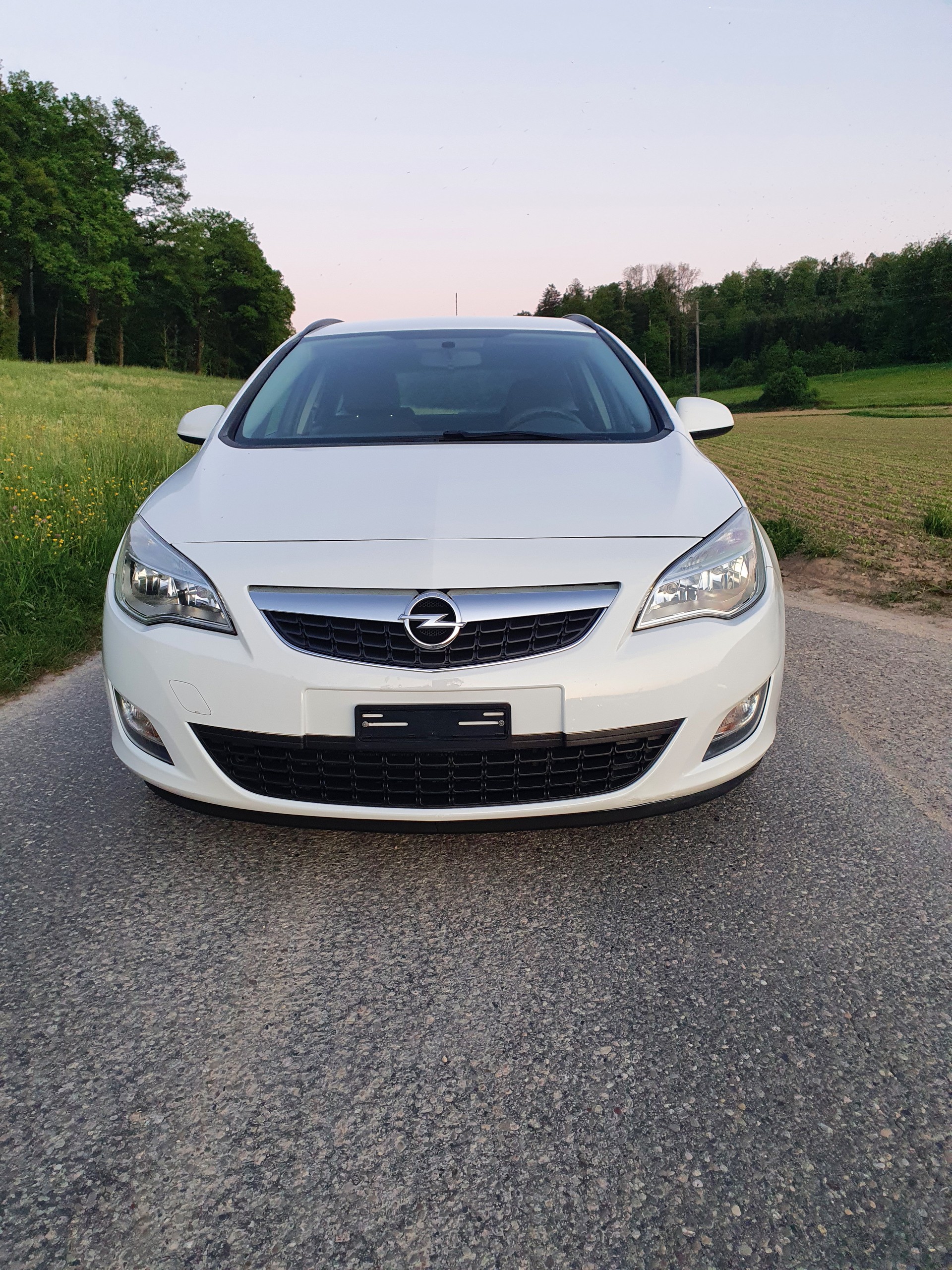 OPEL Astra SportsTourer 1.4i 16V Enjoy-image-15