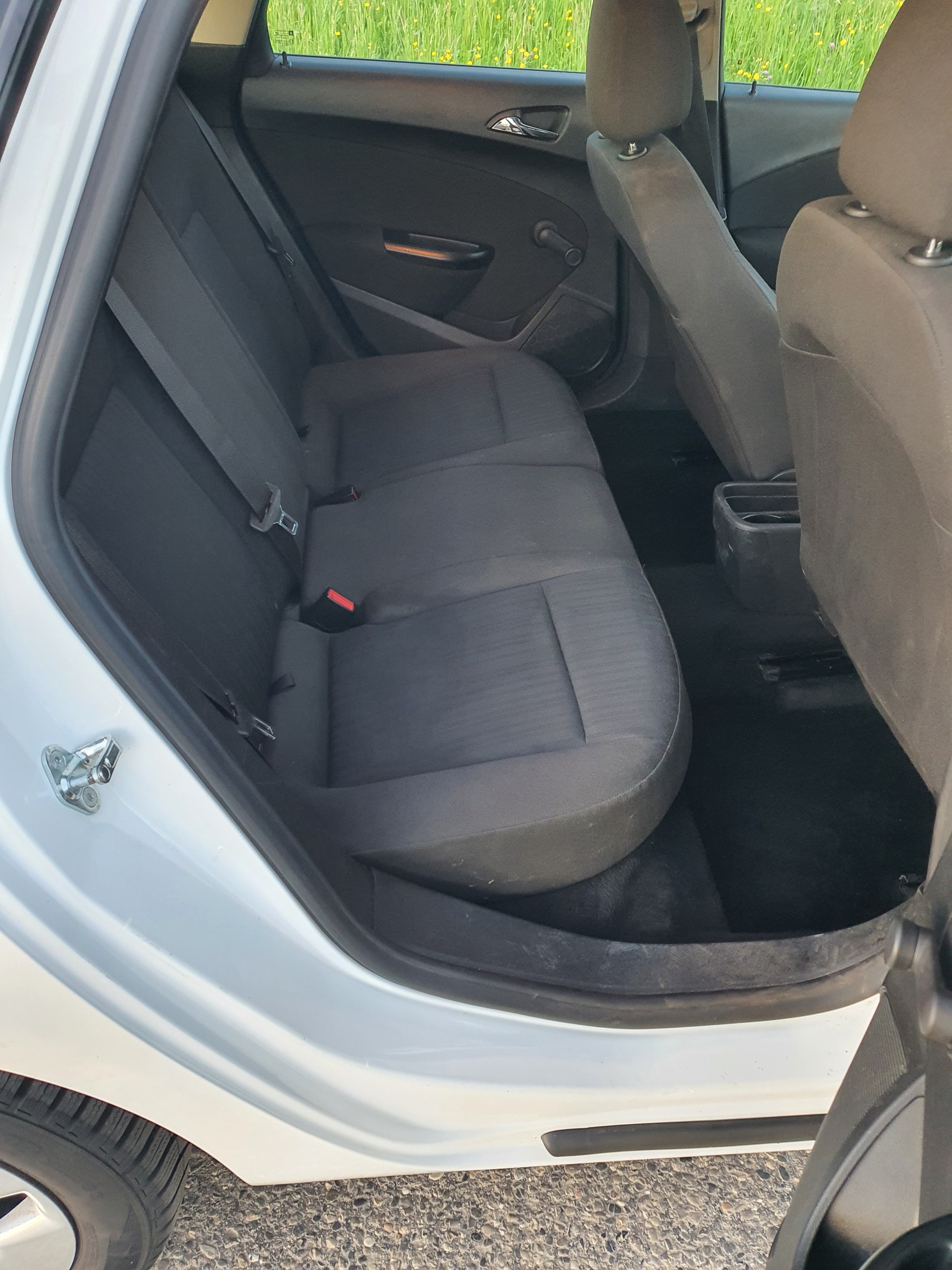 OPEL Astra SportsTourer 1.4i 16V Enjoy-image-13