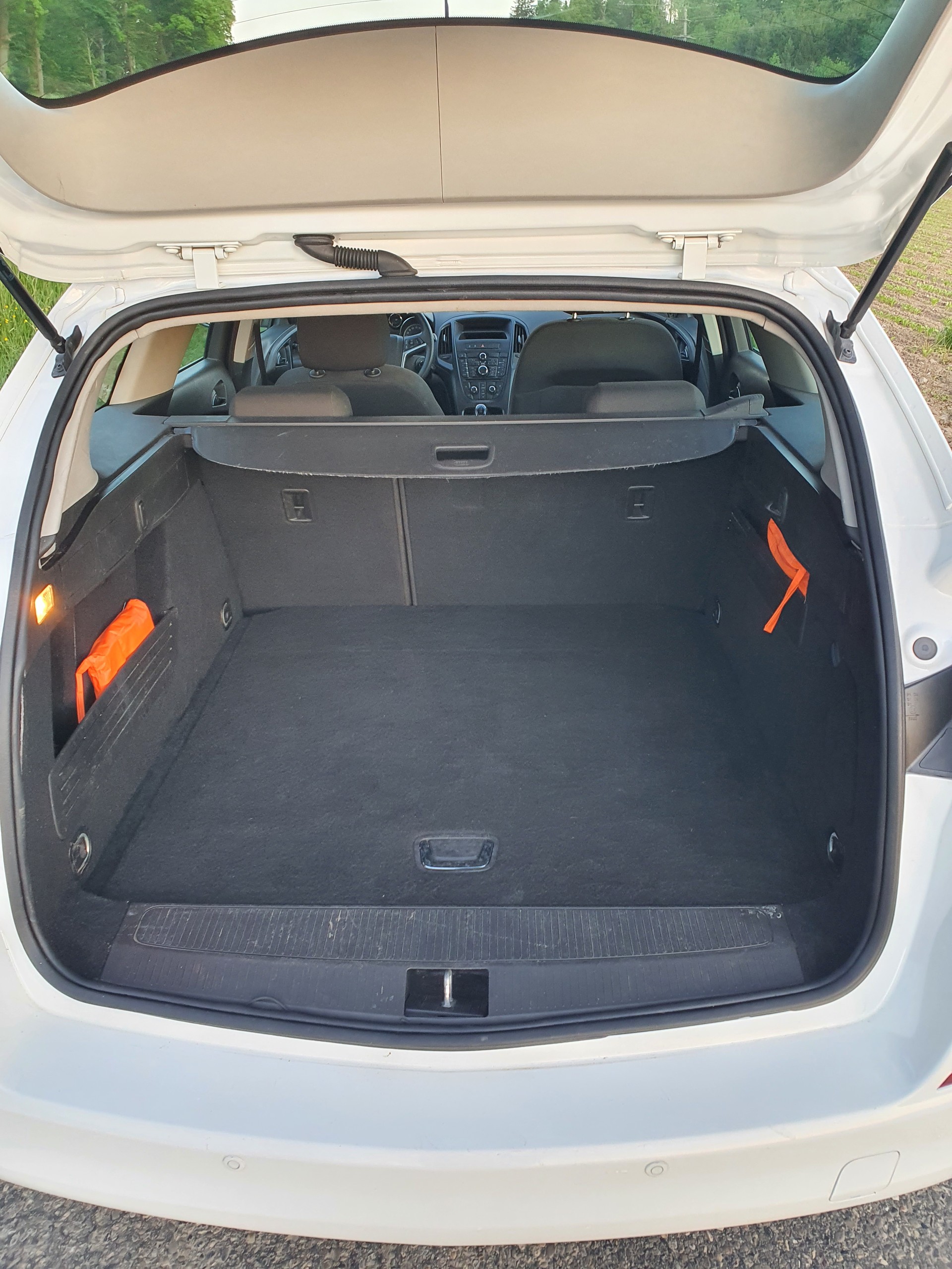 OPEL Astra SportsTourer 1.4i 16V Enjoy-image-14