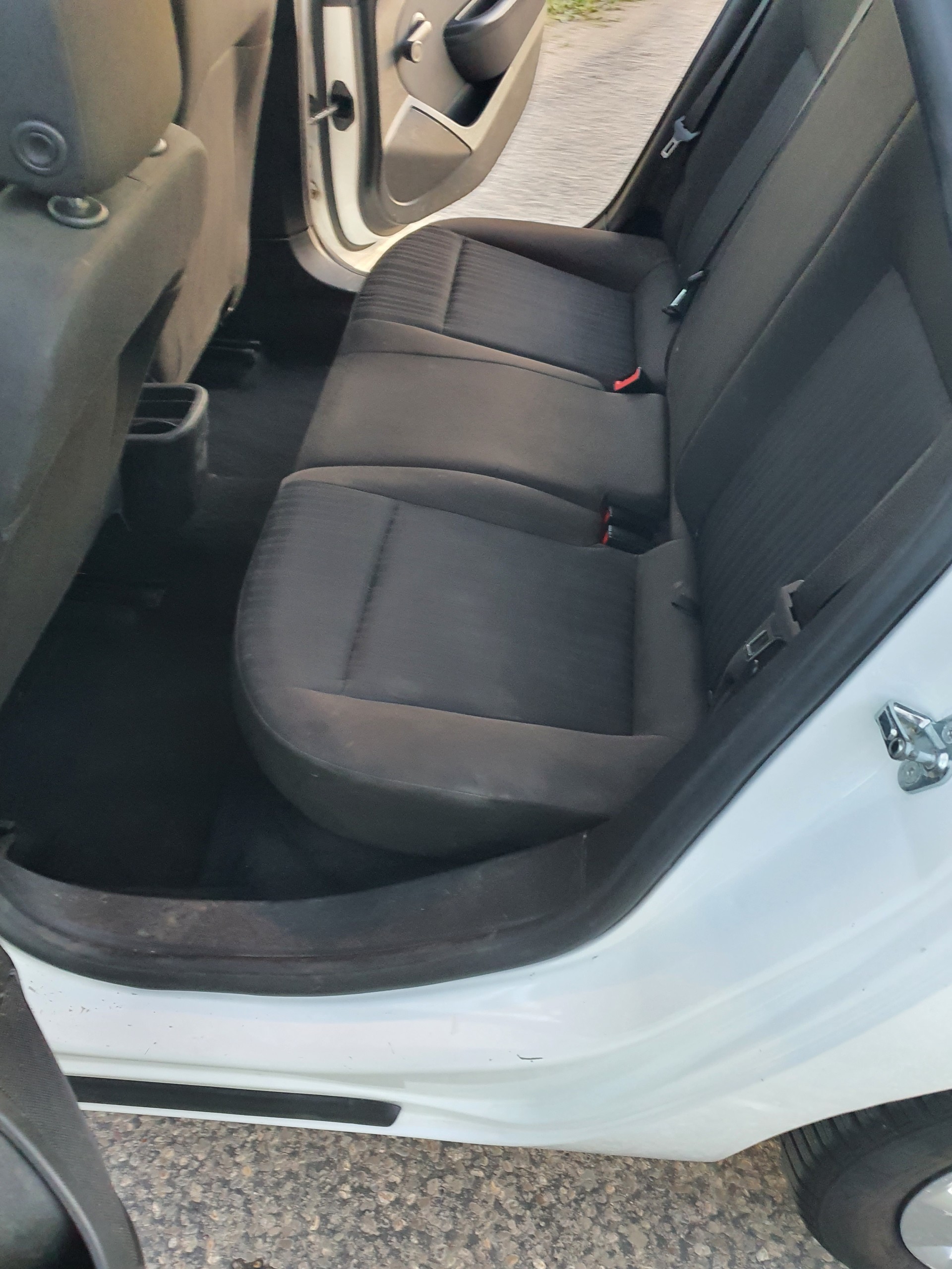 OPEL Astra SportsTourer 1.4i 16V Enjoy-image-12
