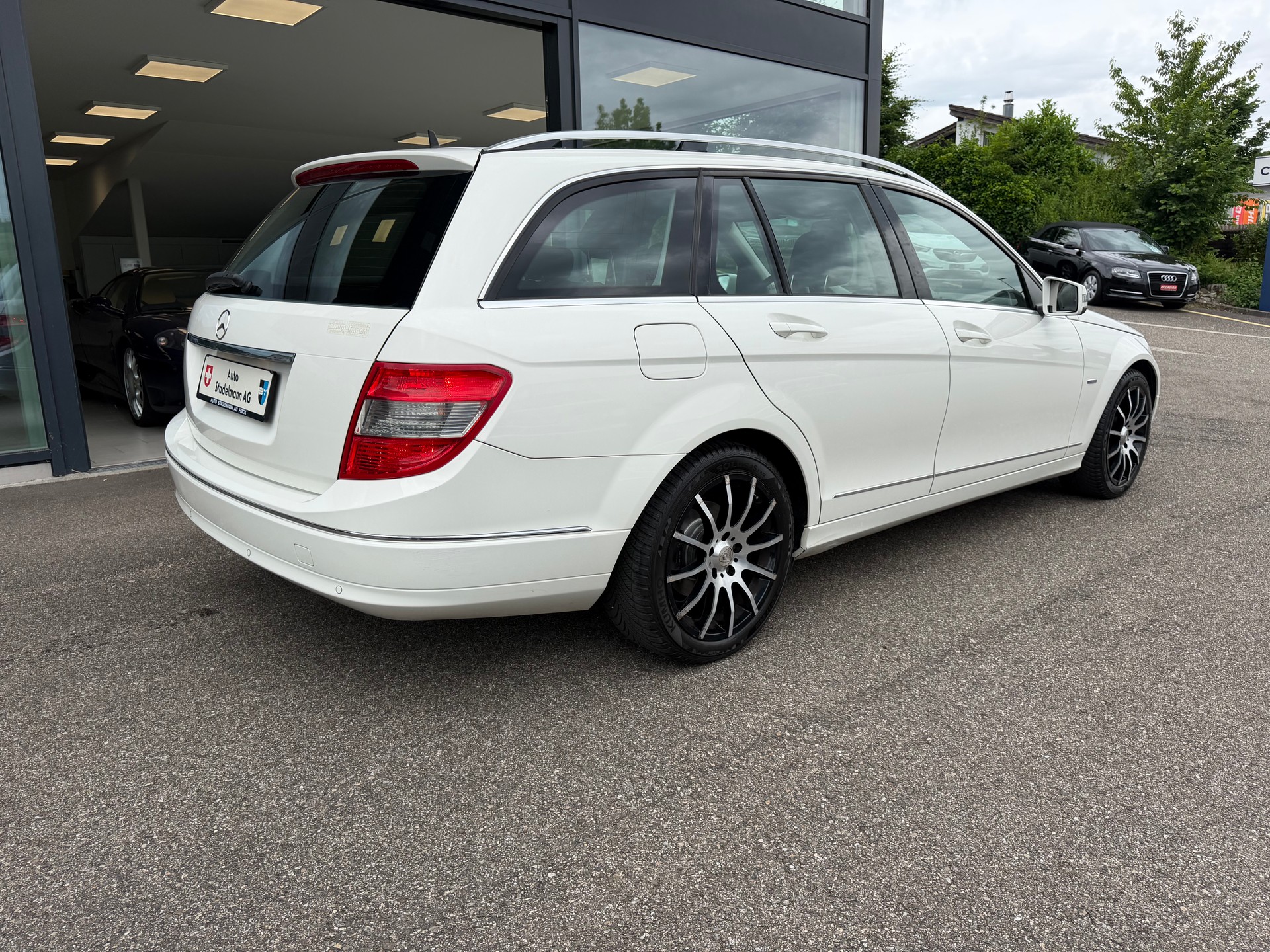 MERCEDES-BENZ C 180 Kompressor BlueEff. Avantgarde Aut.-image-3