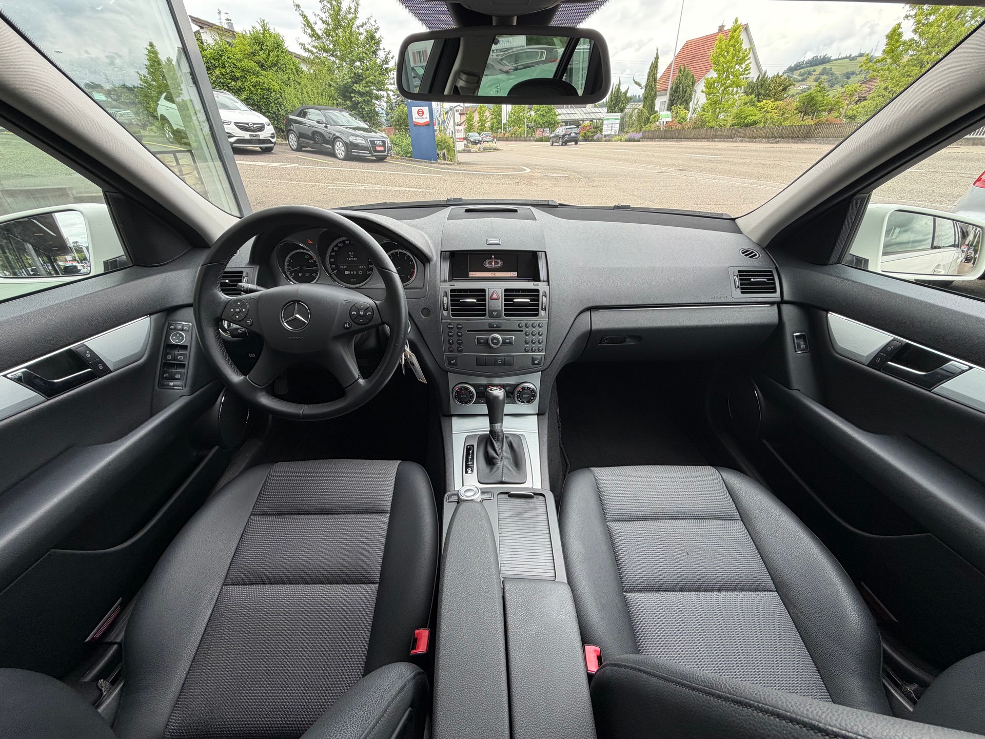 MERCEDES-BENZ C 180 Kompressor BlueEff. Avantgarde Aut.-image-19