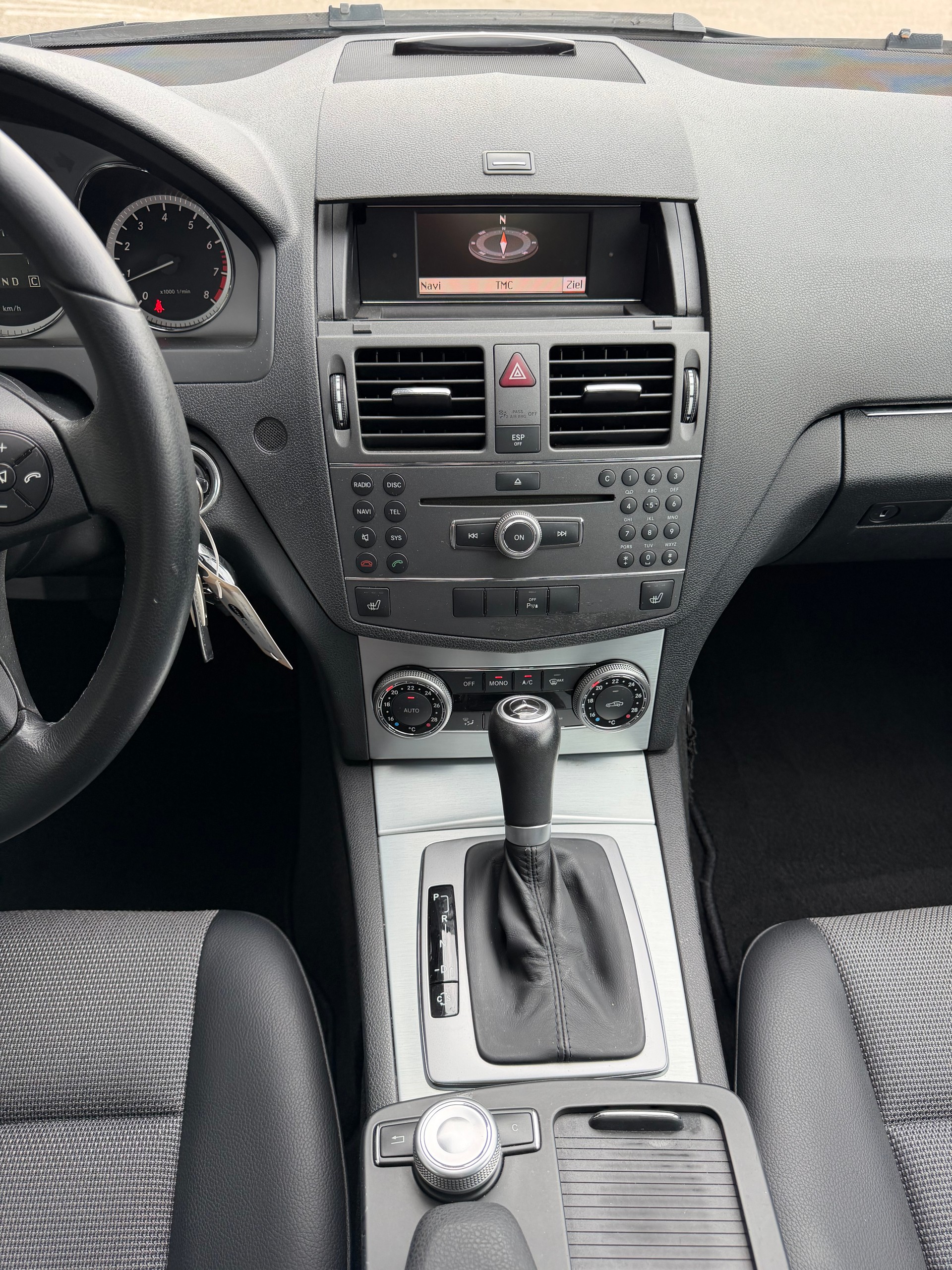 MERCEDES-BENZ C 180 Kompressor BlueEff. Avantgarde Aut.-image-17
