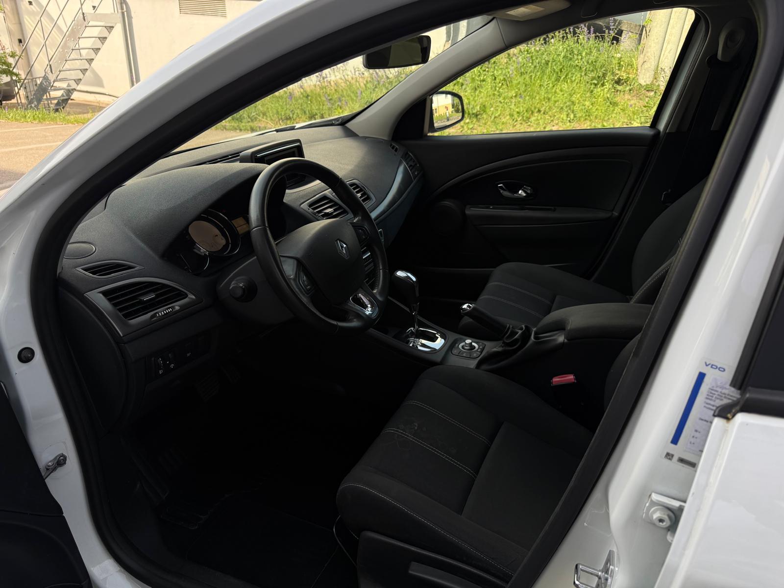 RENAULT Mégane Grandtour 1.5 dCi Expression EDC-image-6