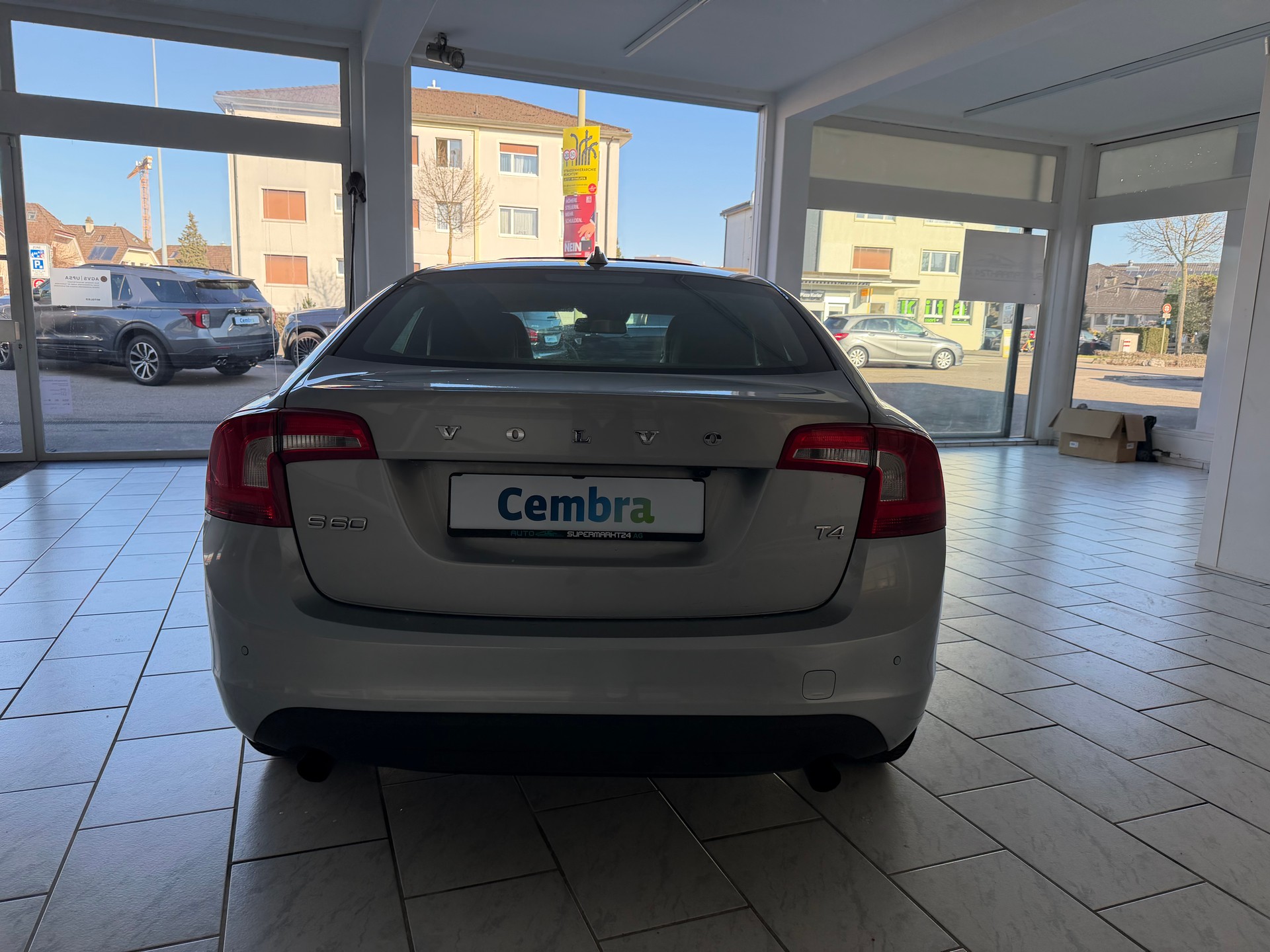 VOLVO S60 T4 Summum Powershift-showroom-element-3