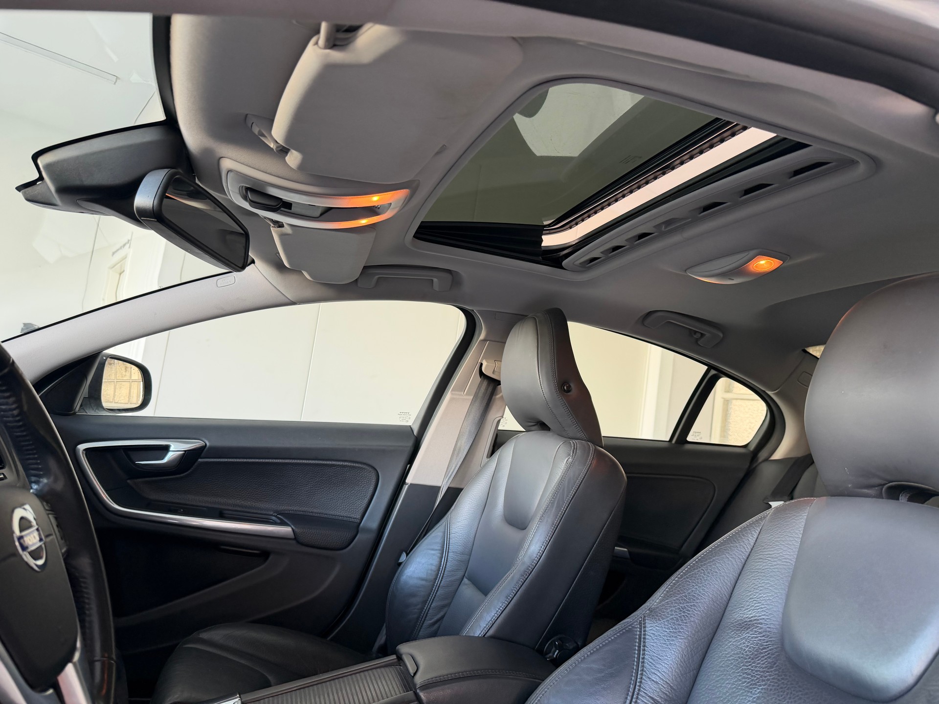 VOLVO S60 T4 Summum Powershift-image-11