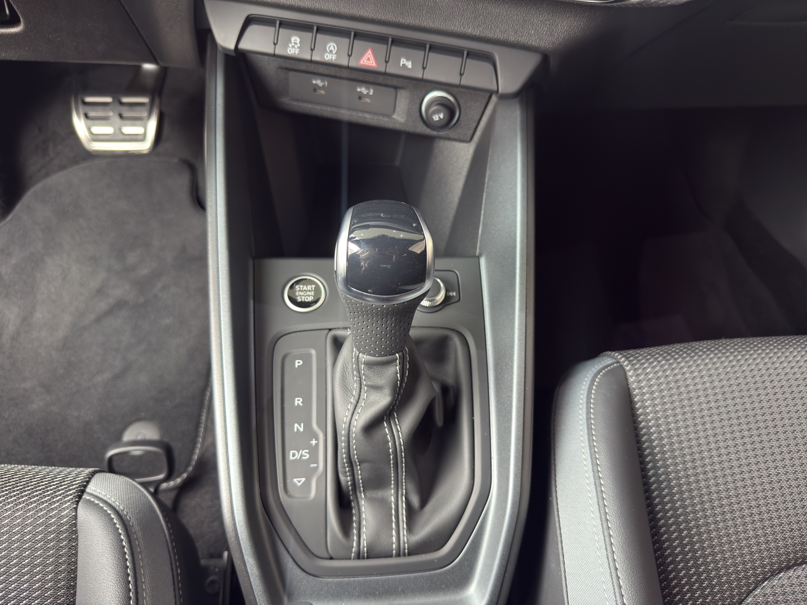 AUDI A1 Sportback 30 TFSI Attraction S-tronic-image-10