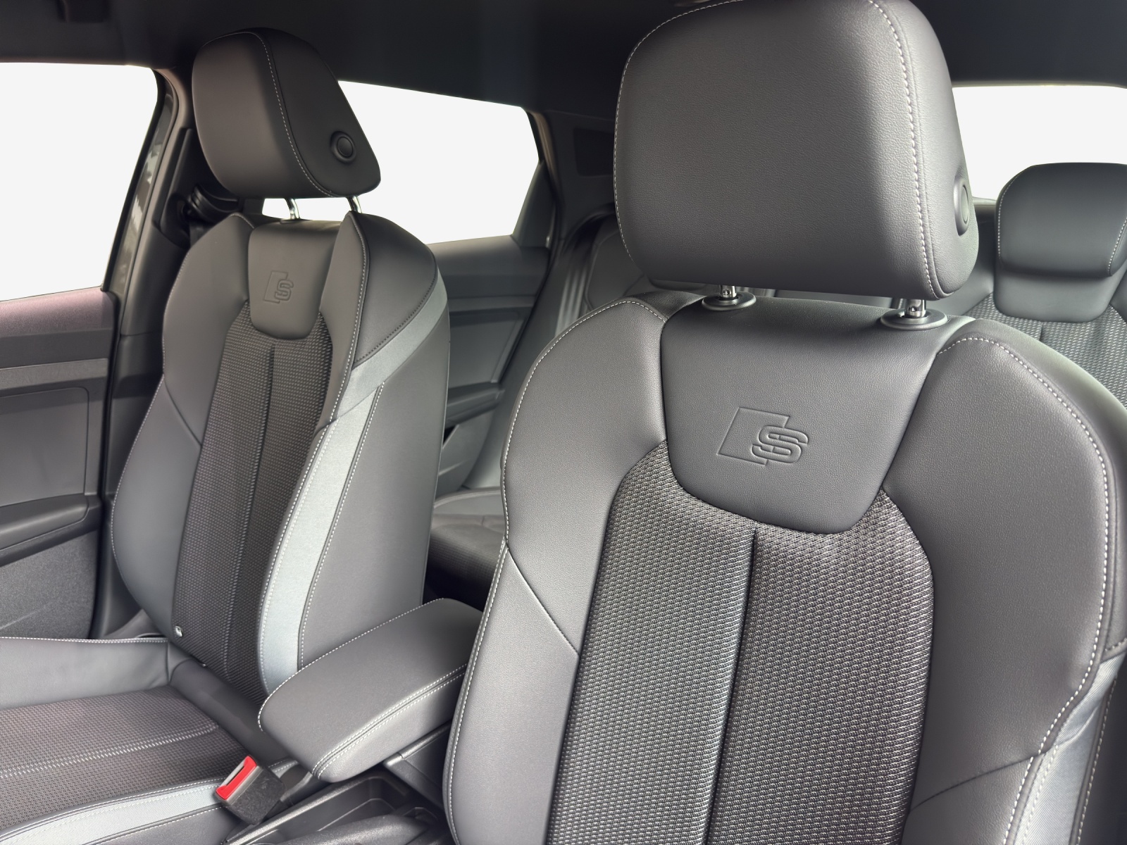 AUDI A1 Sportback 30 TFSI Attraction S-tronic-image-14