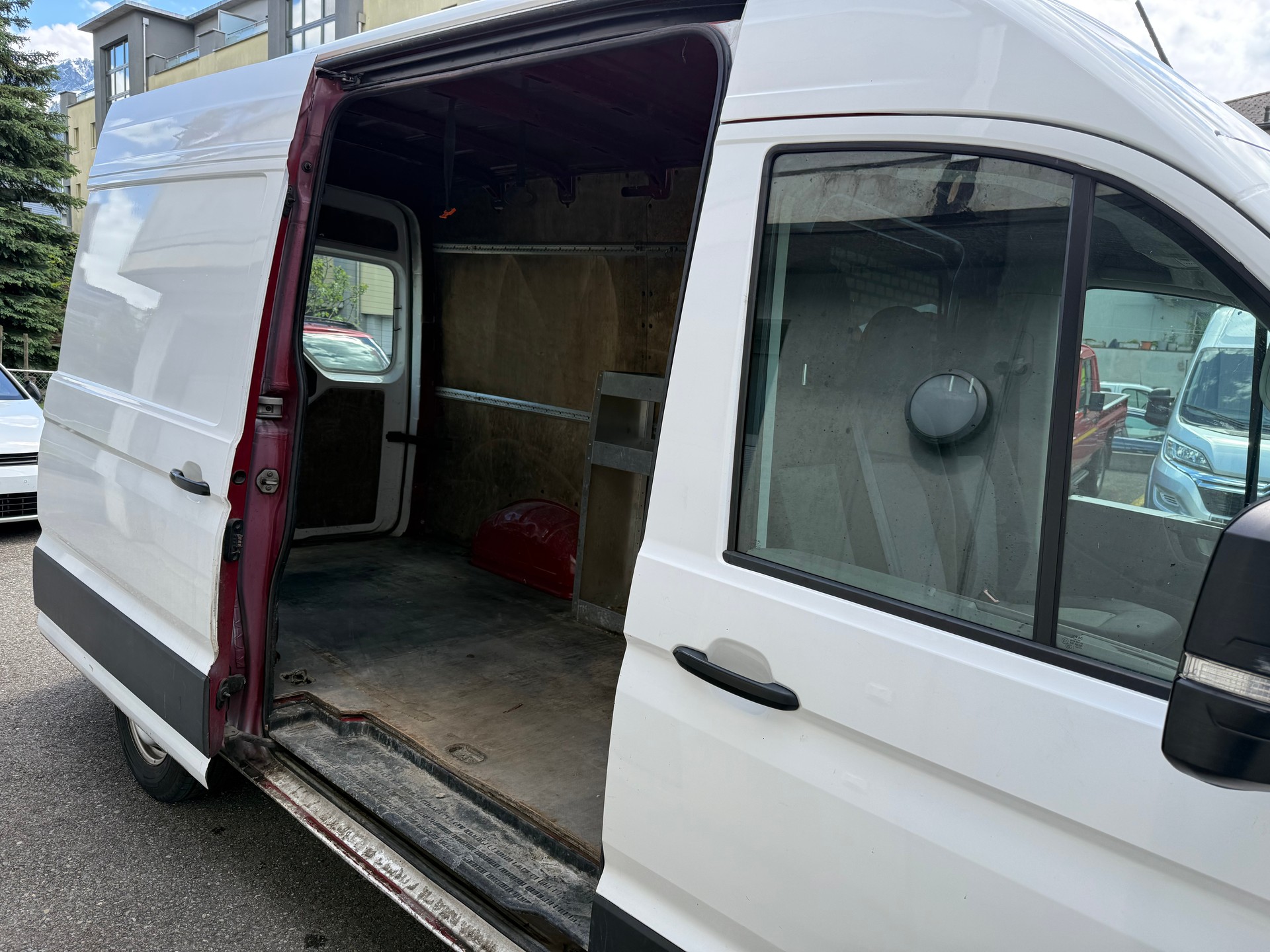VW Crafter 35 2.0 TDI L3 A-showroom-element-3