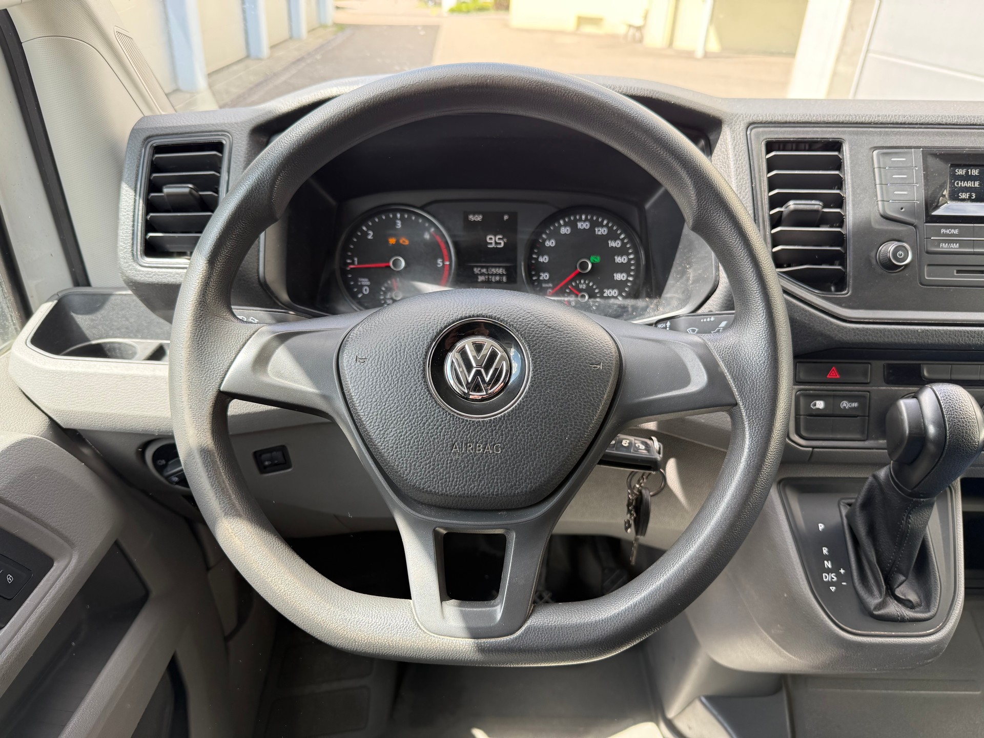 VW Crafter 35 2.0 TDI L3 A-image-15