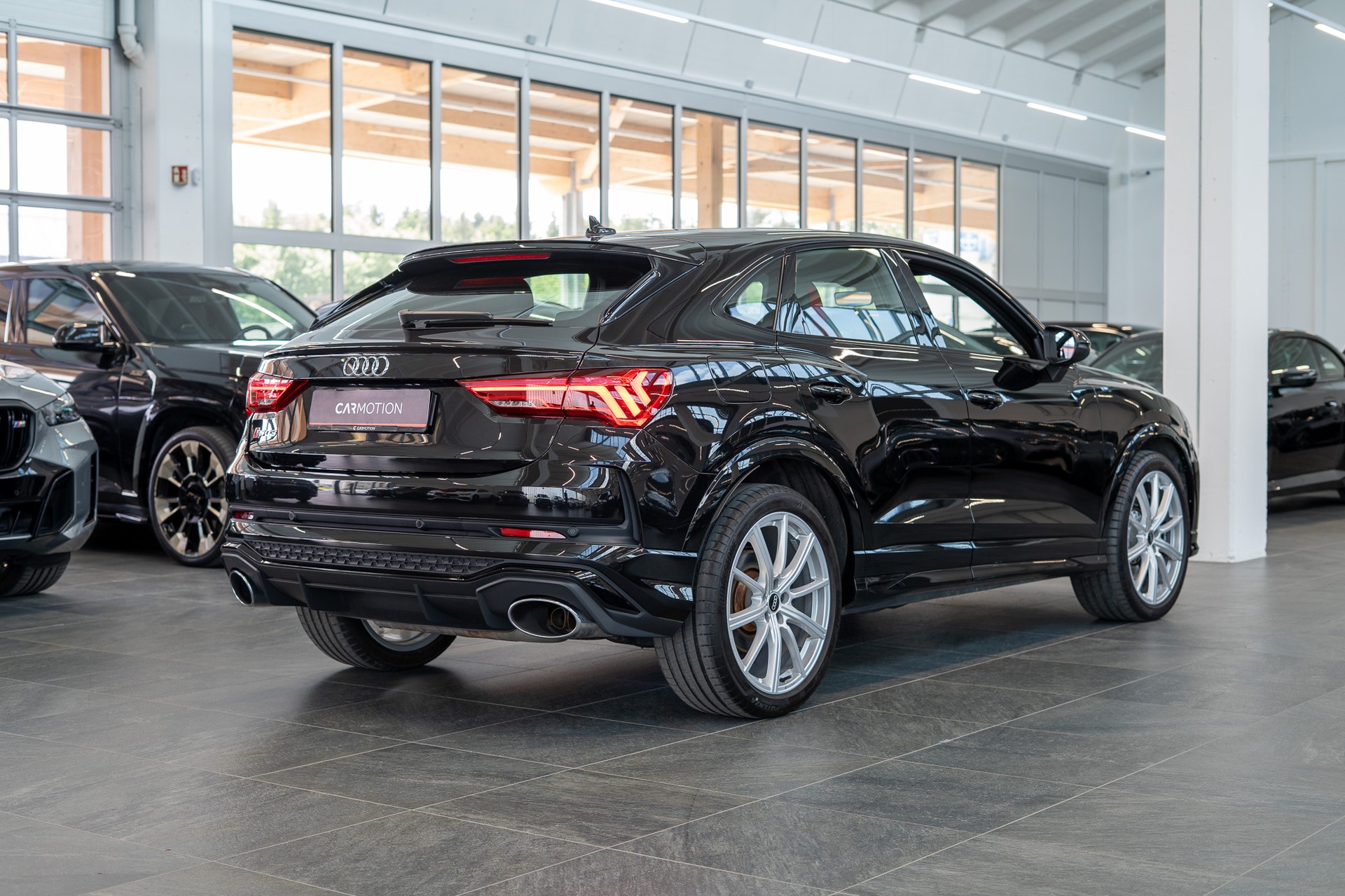 AUDI RS Q3 Sportback 2.5 TFSI quattro S-Tronic / Sportsitze / Alcantara-Lenkrad-image-3