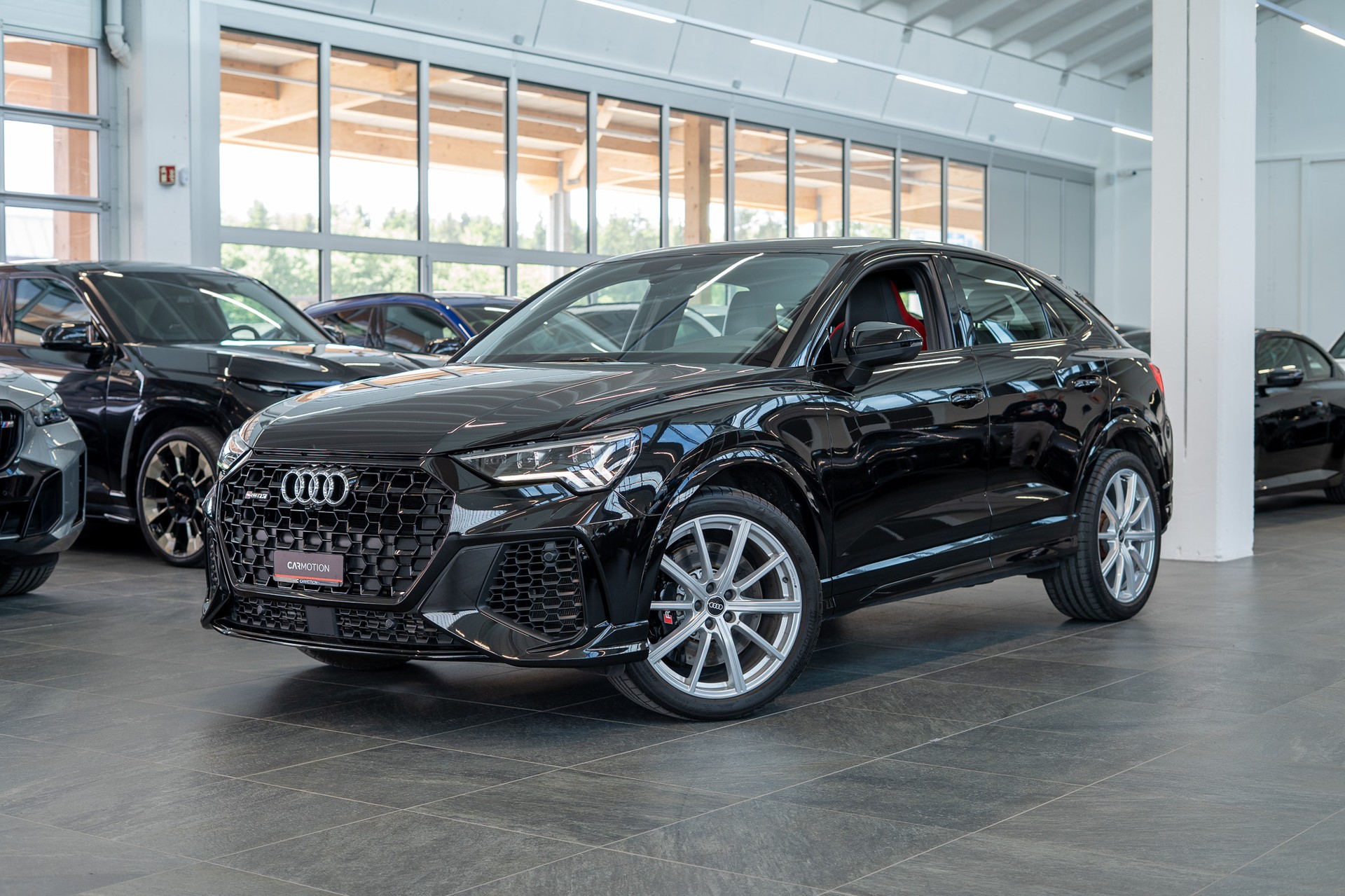 AUDI RS Q3 Sportback 2.5 TFSI quattro S-Tronic / Sportsitze / Alcantara-Lenkrad-image-0