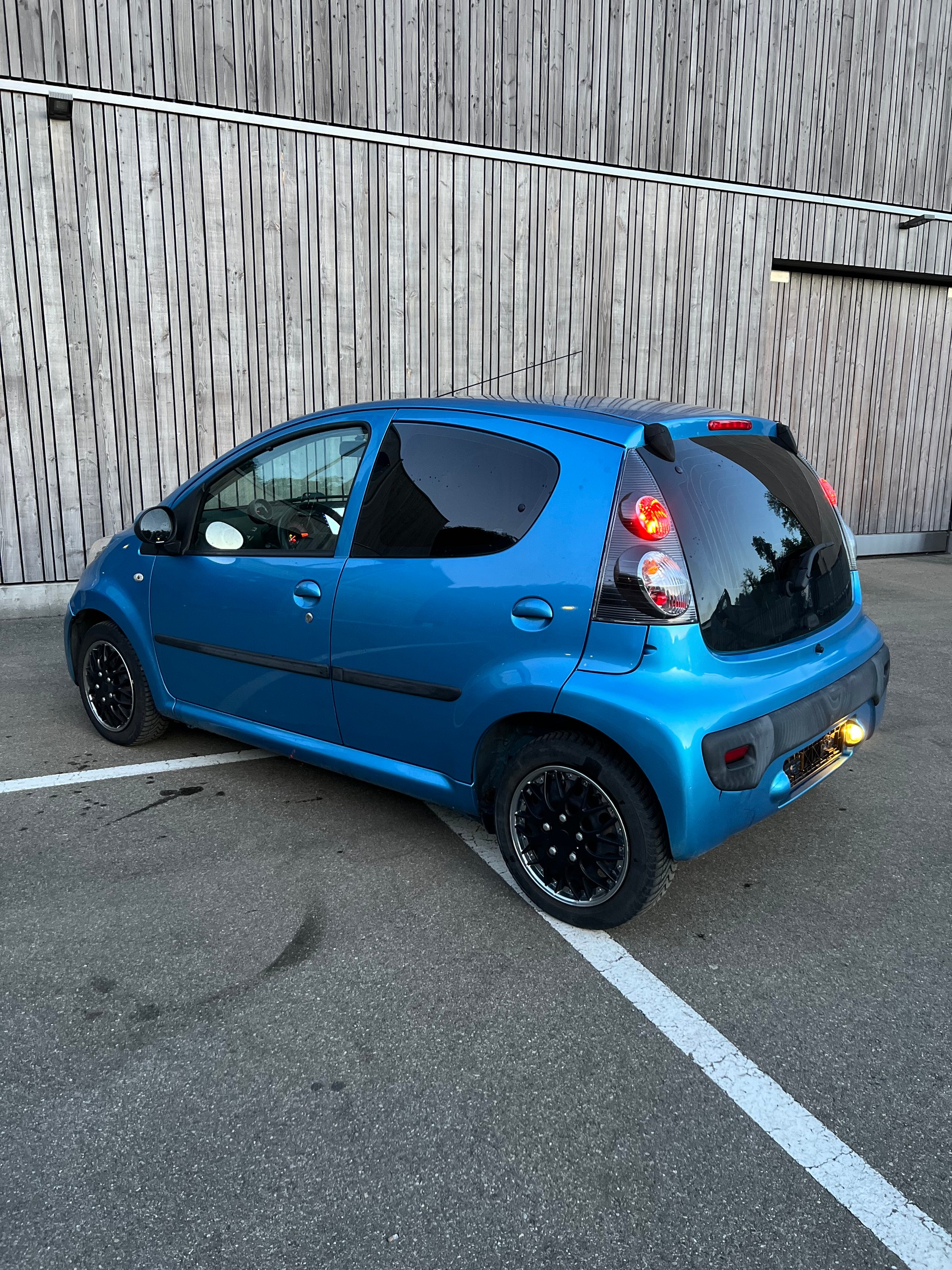PEUGEOT 107 1.0 City Move 2-Tronic-image-3