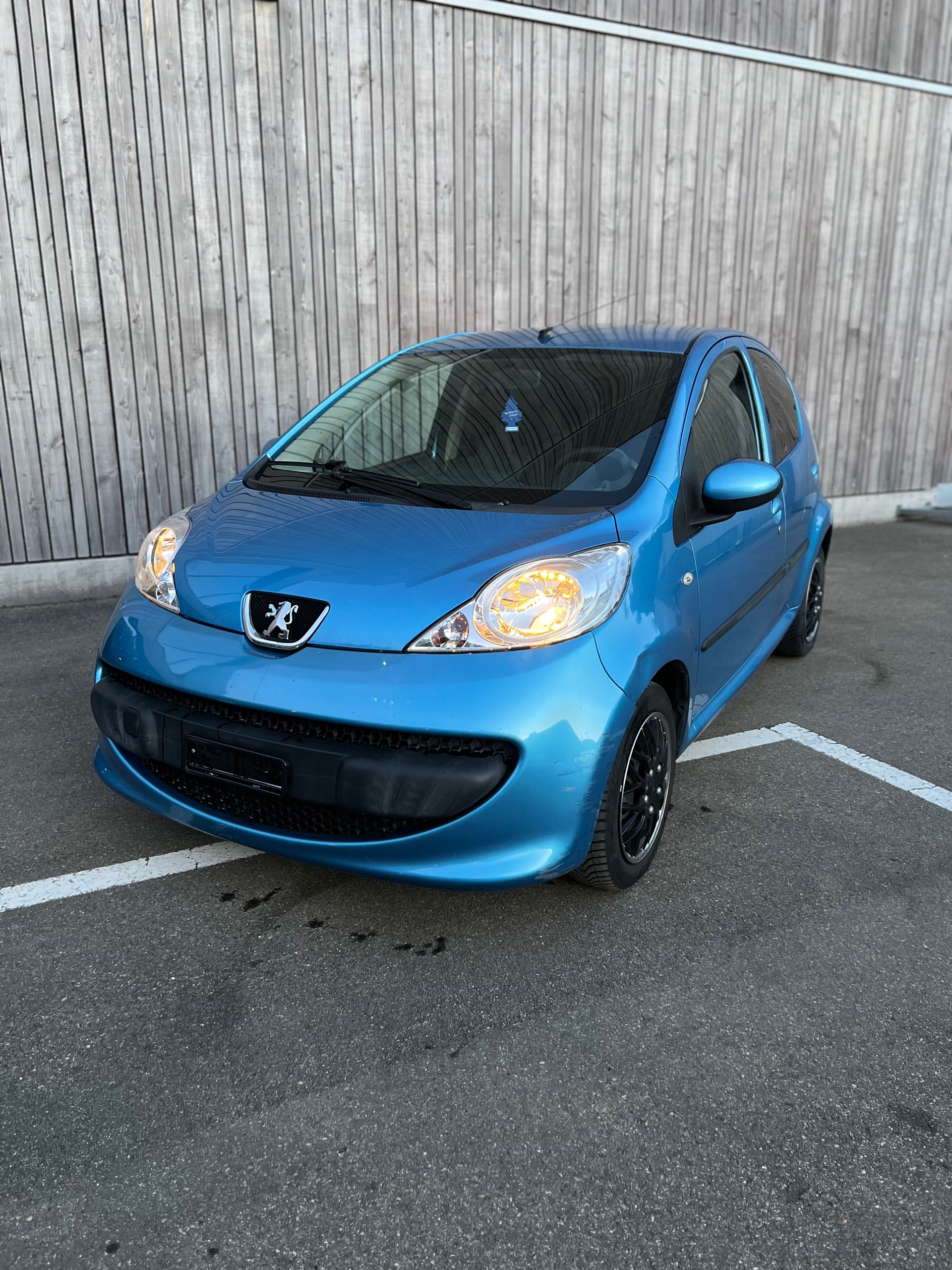 PEUGEOT 107 1.0 City Move 2-Tronic-image-0