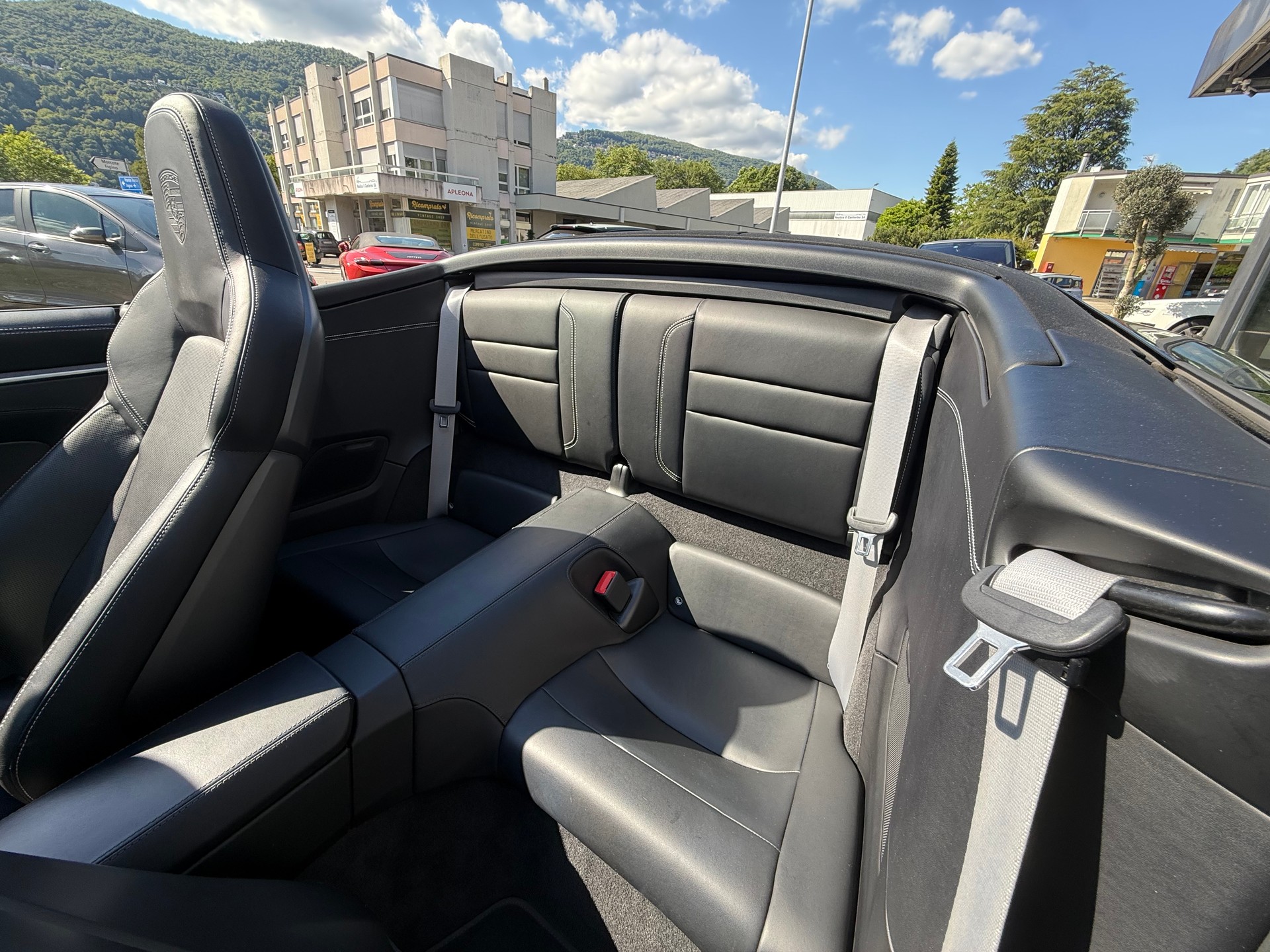 PORSCHE 911 Carrera 4S Cabriolet PDK-image-18