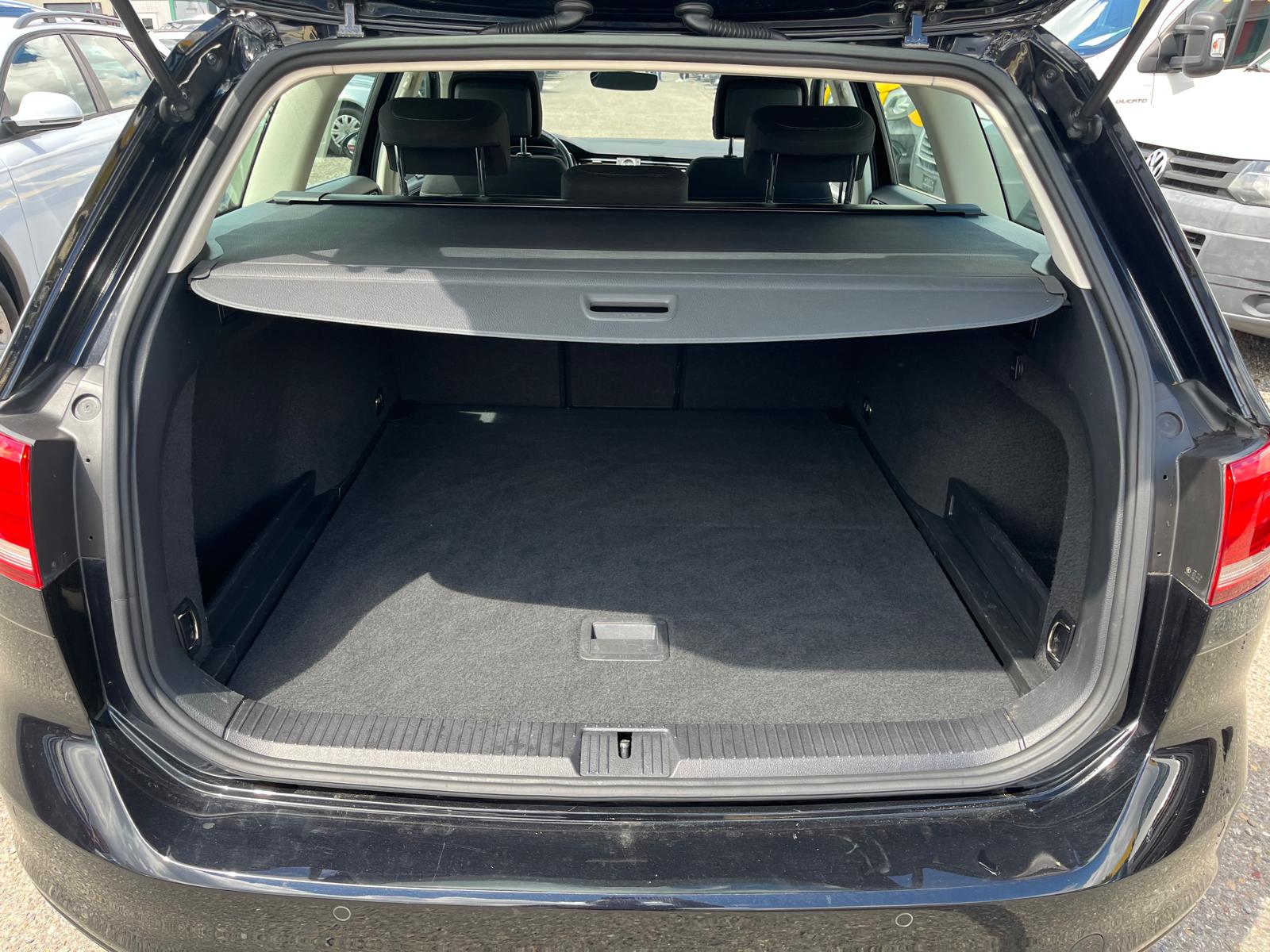 VW Passat Variant 2.0 TDI BMT Comfortline DSG-image-11