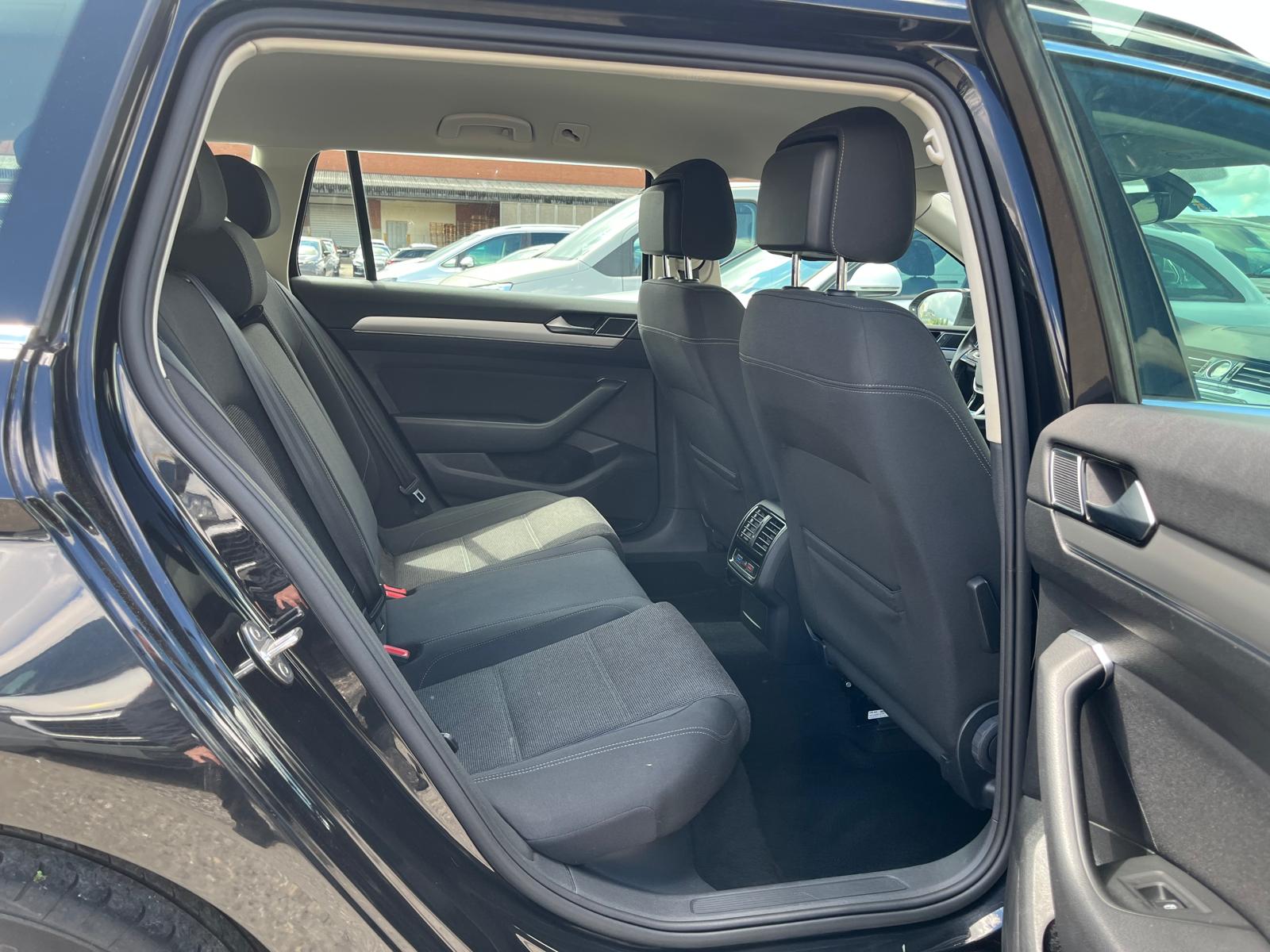 VW Passat Variant 2.0 TDI BMT Comfortline DSG-image-9