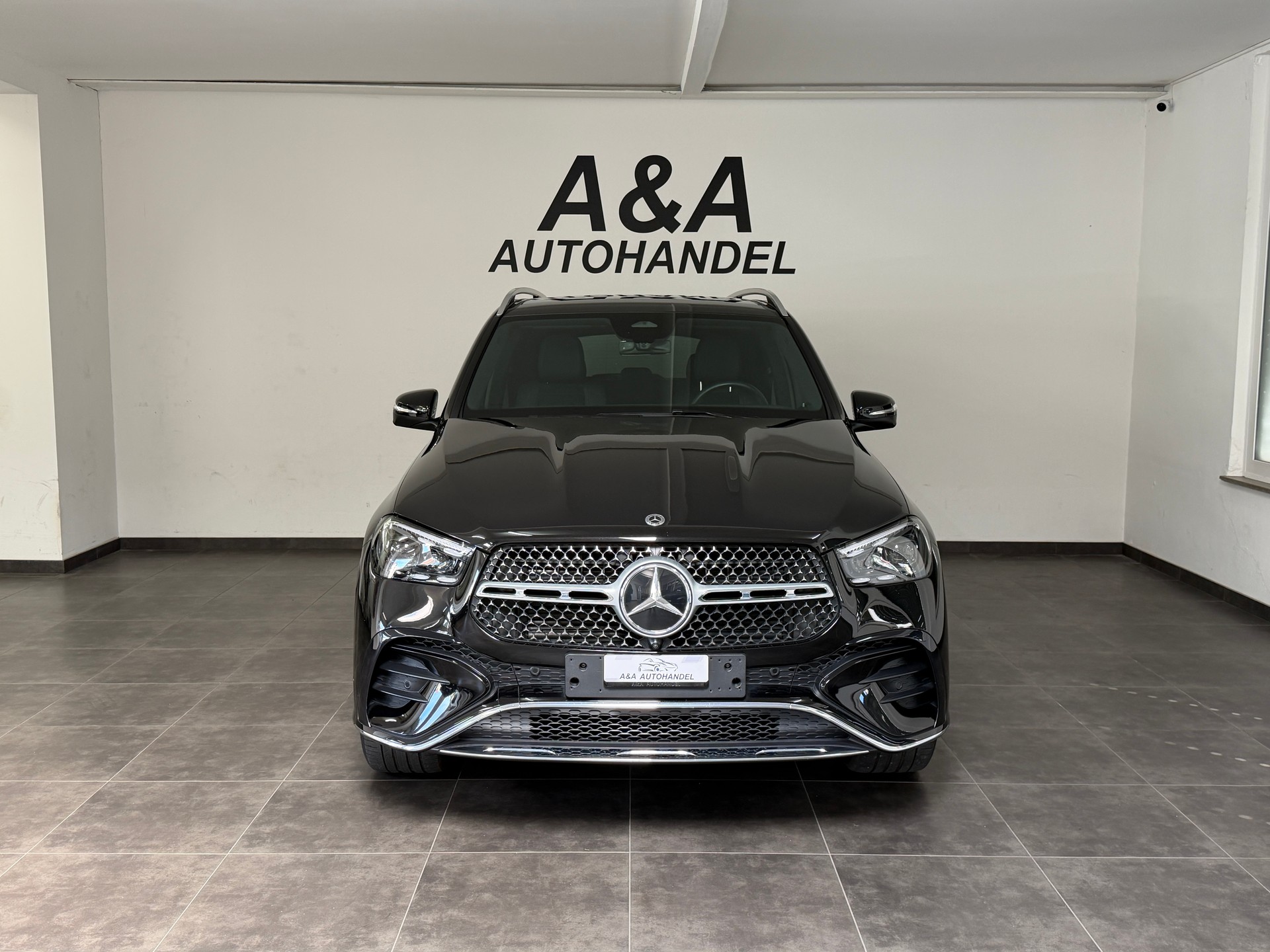 MERCEDES-BENZ GLE 300 d 4Matic AMG Line 9G-Tronic-showroom-element-1