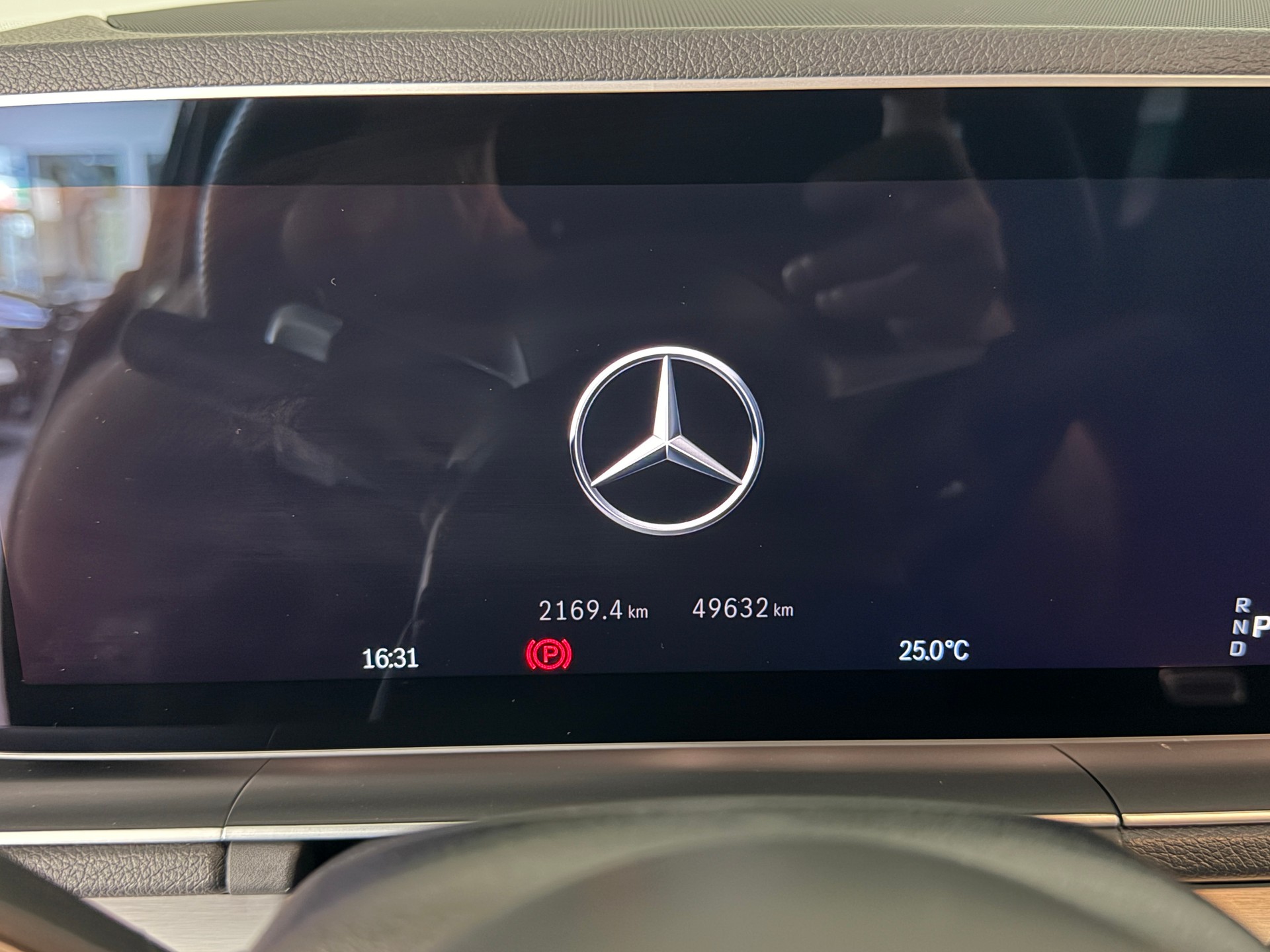 MERCEDES-BENZ GLE 300 d 4Matic AMG Line 9G-Tronic-image-8