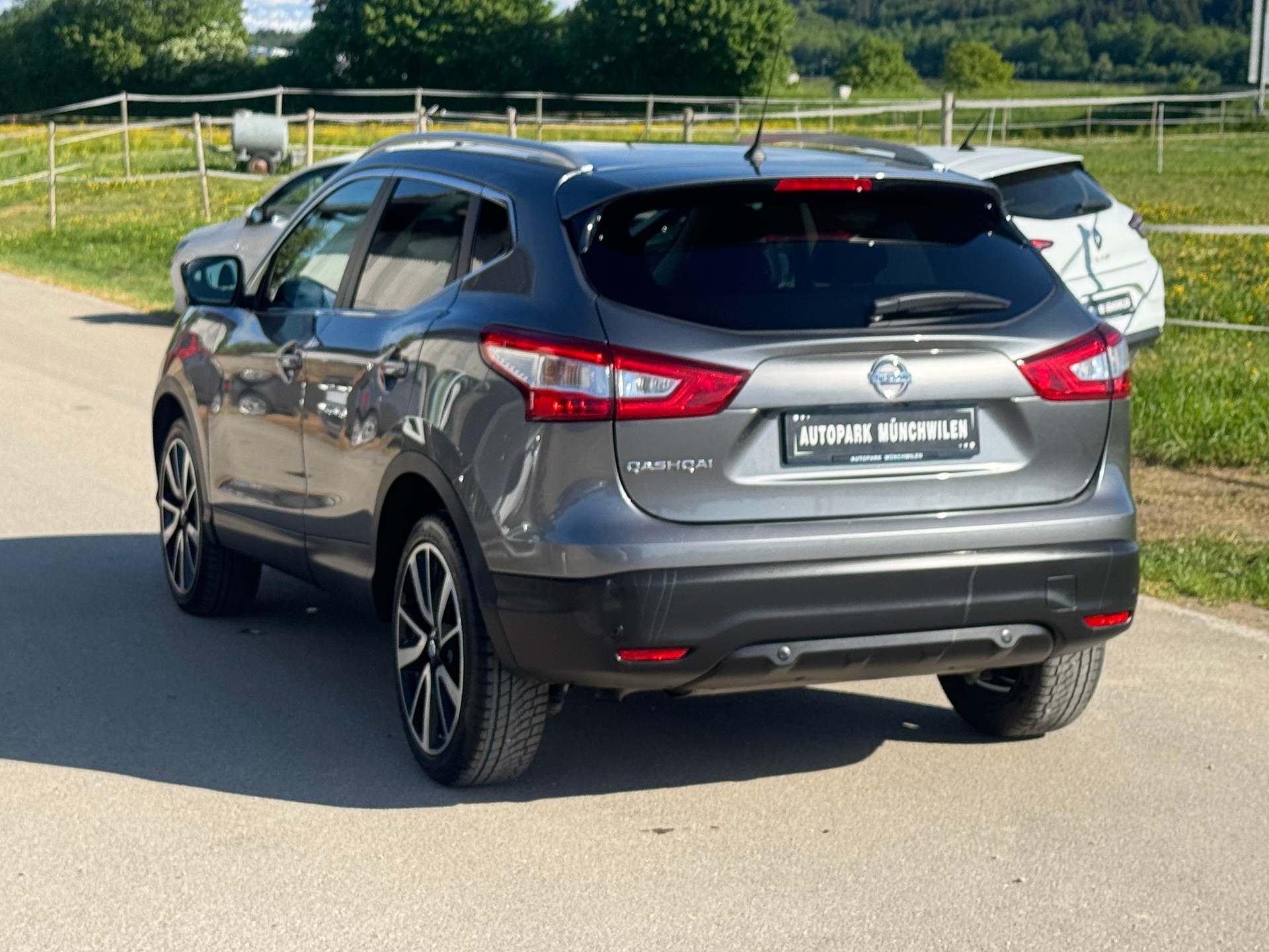 NISSAN Qashqai 1.6 dCi tekna Xtronic CVT-image-3