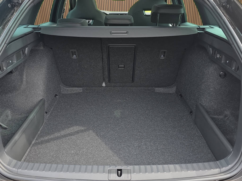 SKODA Octavia Combi 2.0 TSI SportLine 4x4 DSG-image-14
