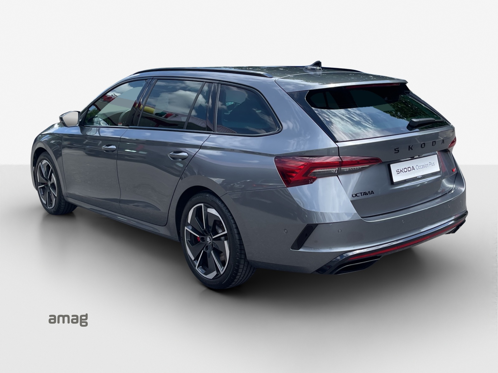 SKODA Octavia Combi 2.0 TSI DSG RS-image-2