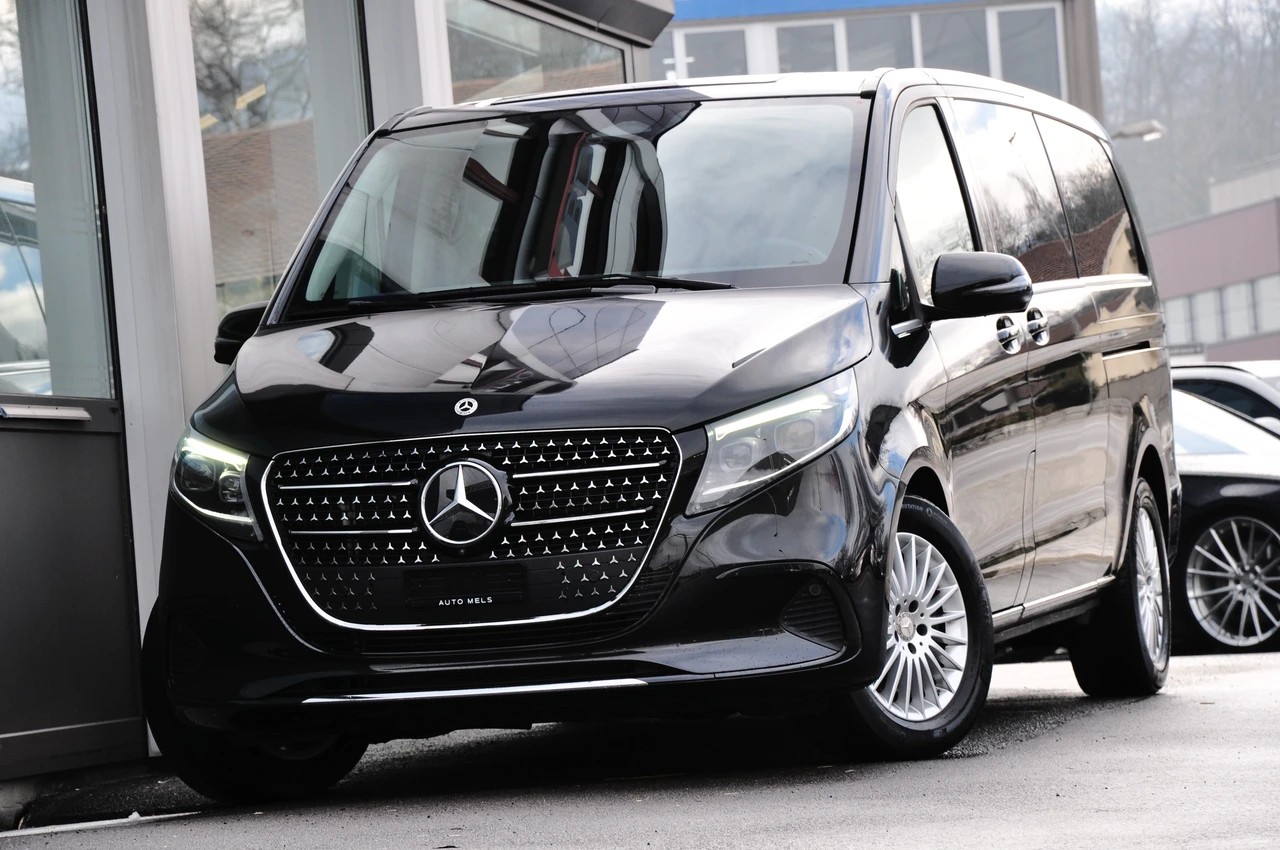 MERCEDES-BENZ V 300 d extralang Avantgarde 4Matic 9G-Tronic **8-SITZPLÄTZE**