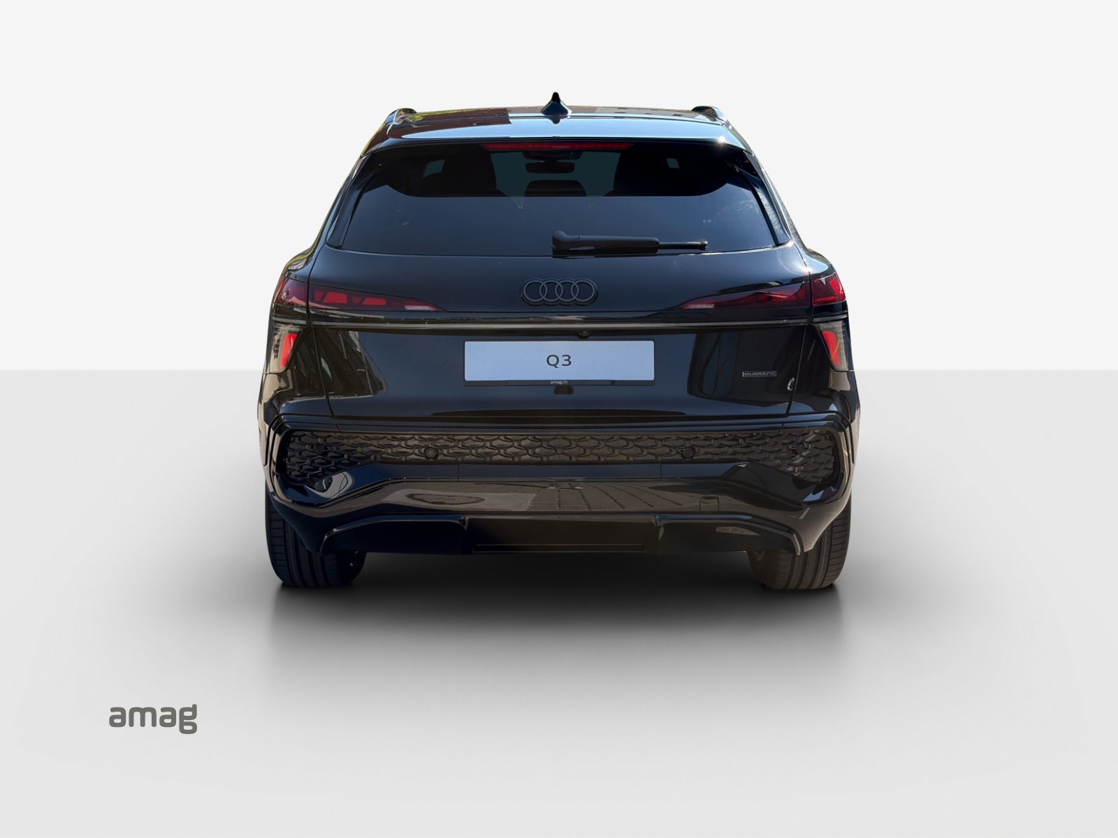 AUDI Q3 SUV TFSI quattro 150 kW S tronic-image-3