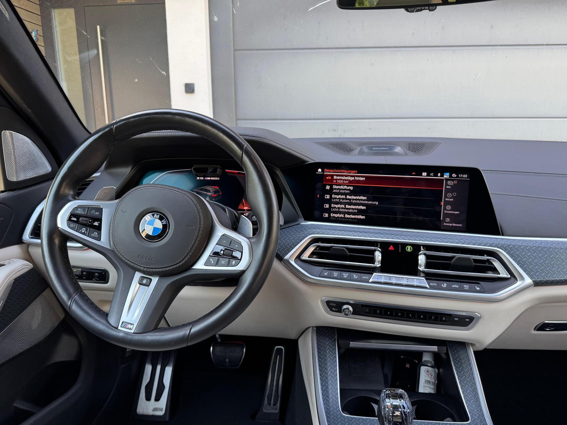 BMW X5 xDrive M50i Steptronic-image-3