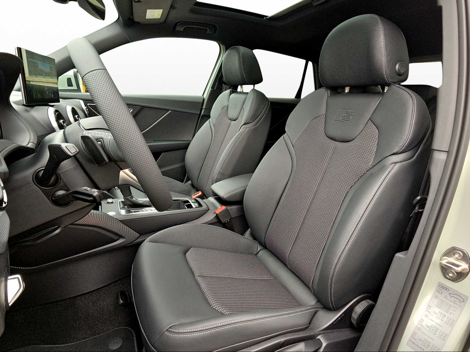 AUDI Q2 40 TFSI S line Attraction quattro S-tronic-image-7