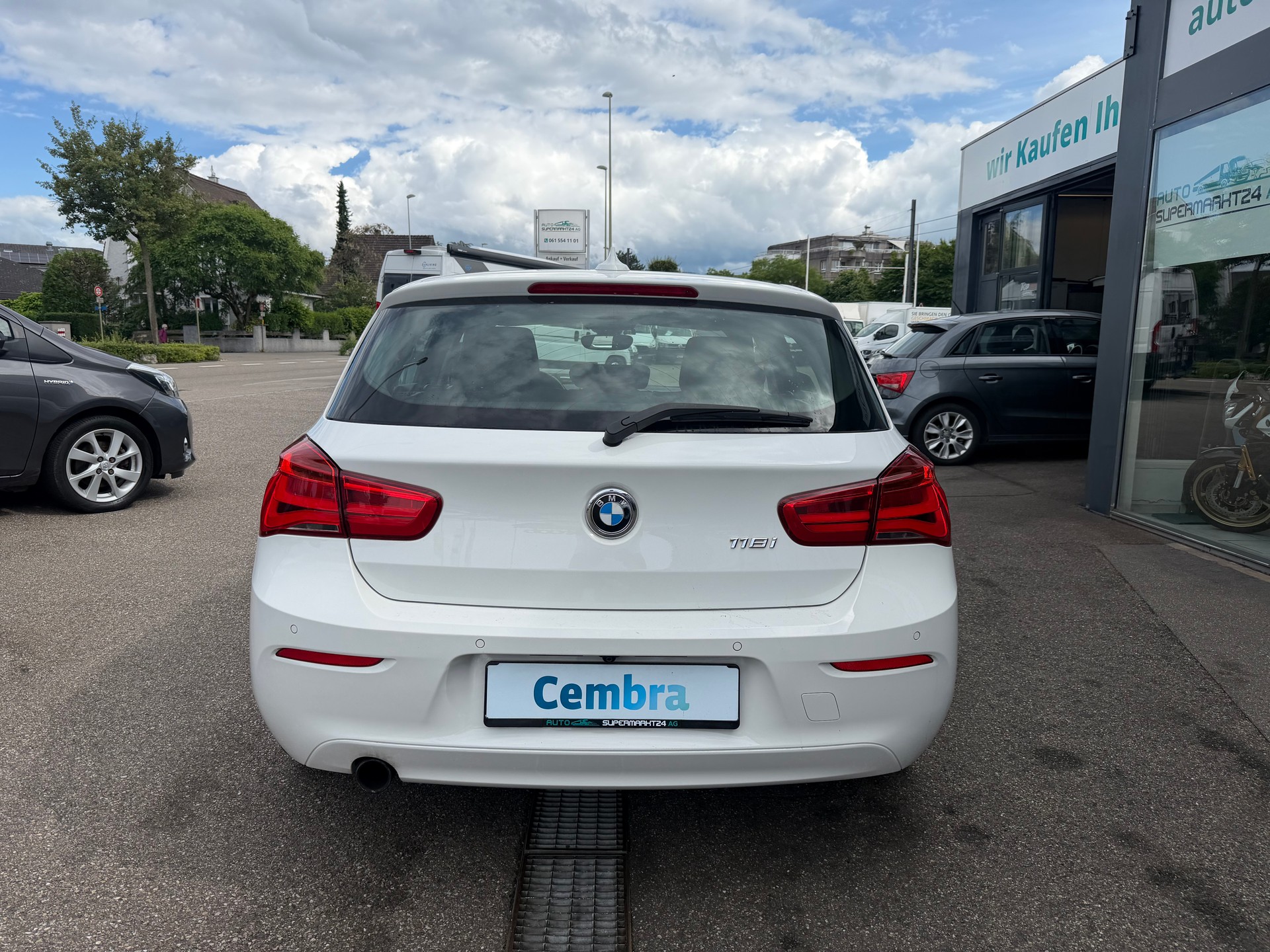 BMW 118i Steptronic-image-4