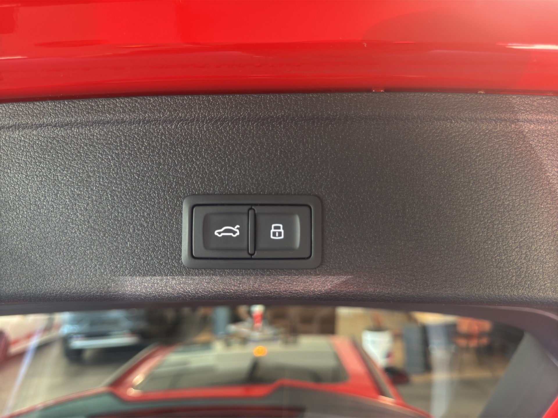 AUDI RS4 Avant quattro tiptronic-image-22