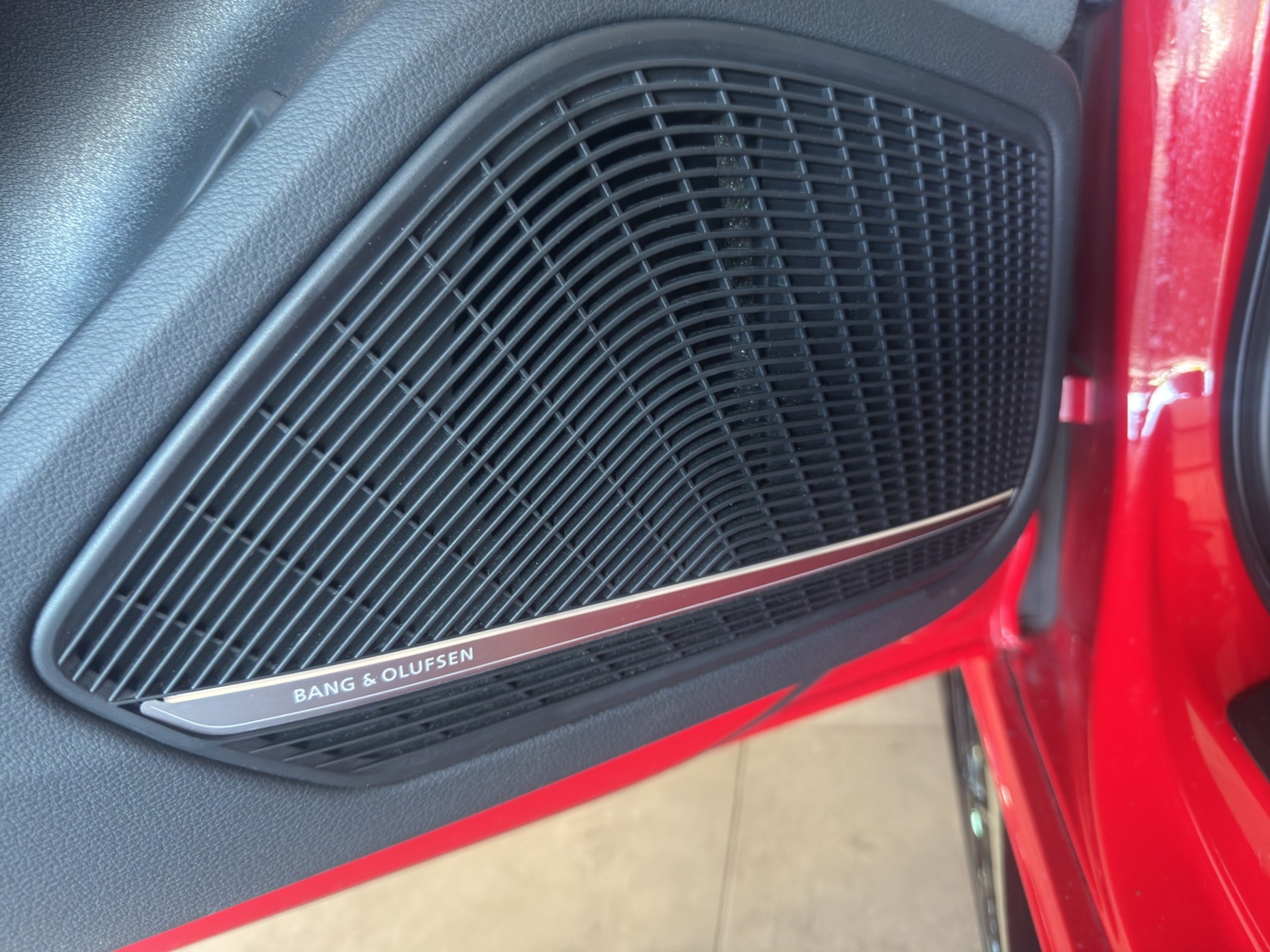 AUDI RS4 Avant quattro tiptronic-image-24