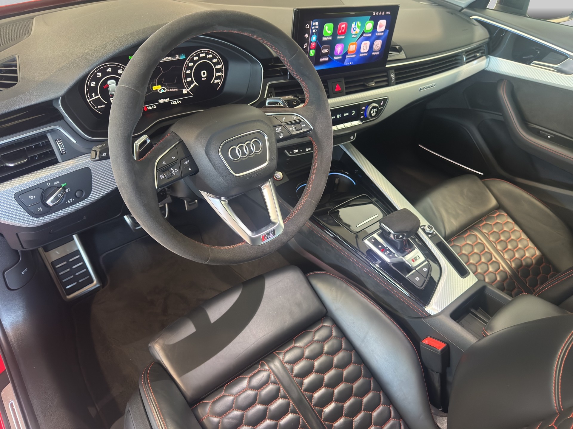 AUDI RS4 Avant quattro tiptronic-image-8