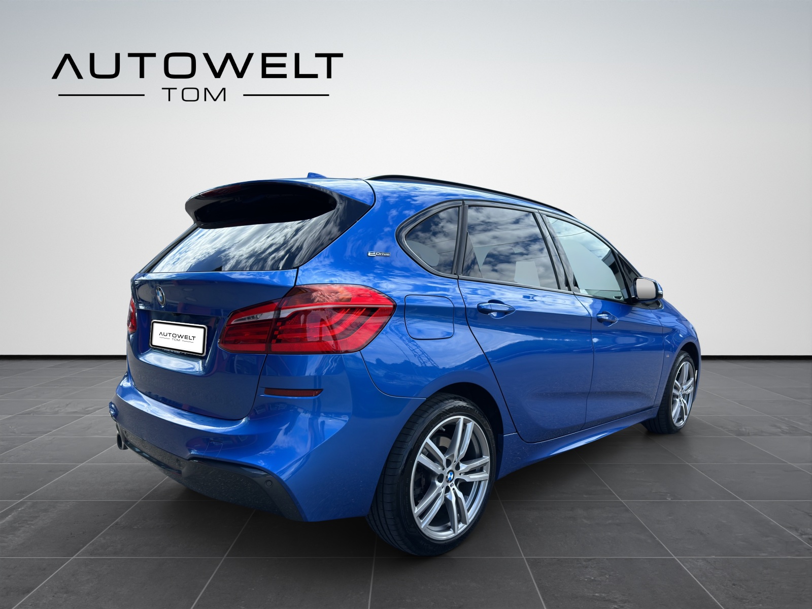 BMW 225xe iPerformance Active Tourer Steptronic M Sport-image-4