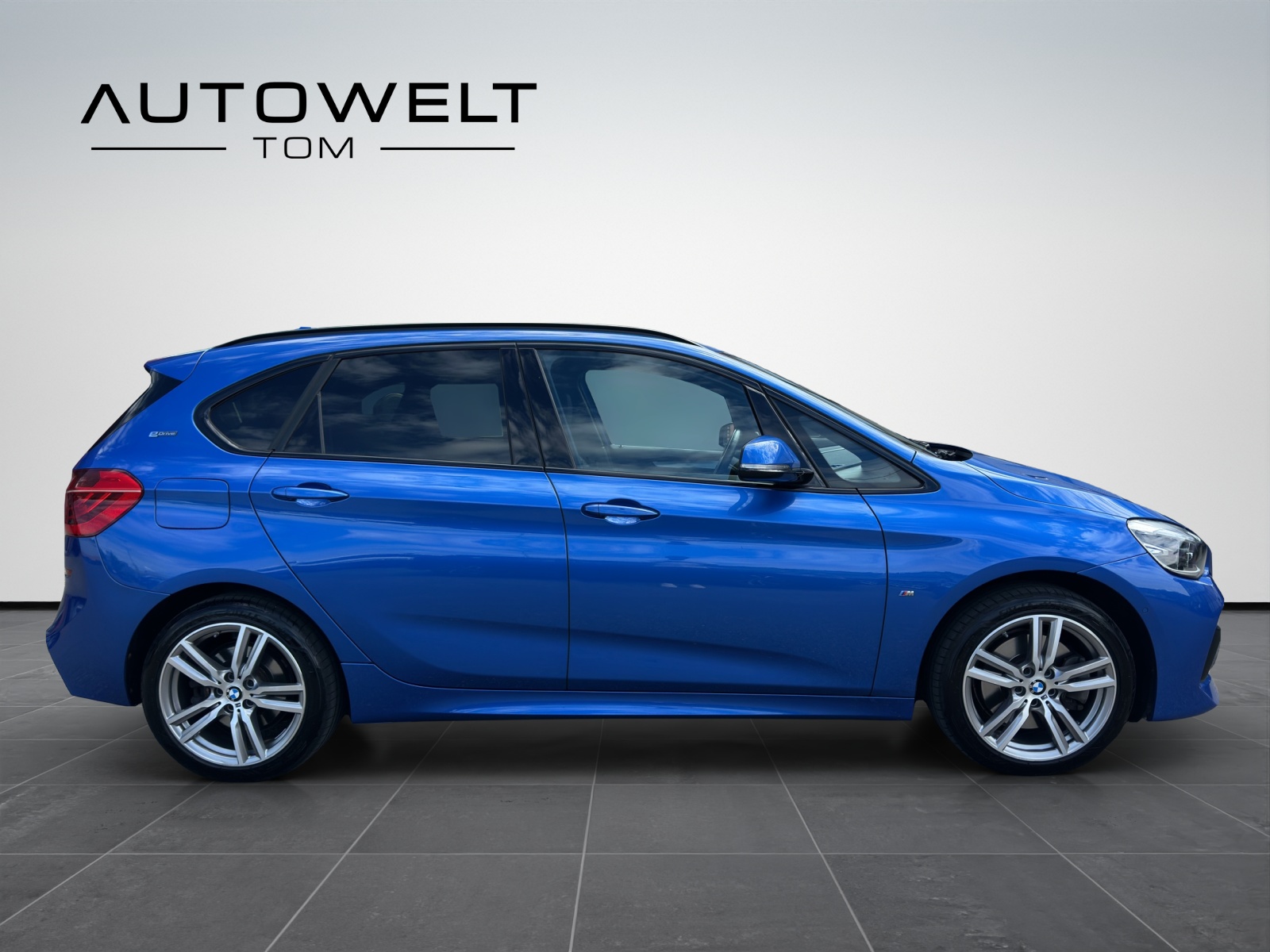 BMW 225xe iPerformance Active Tourer Steptronic M Sport-image-5