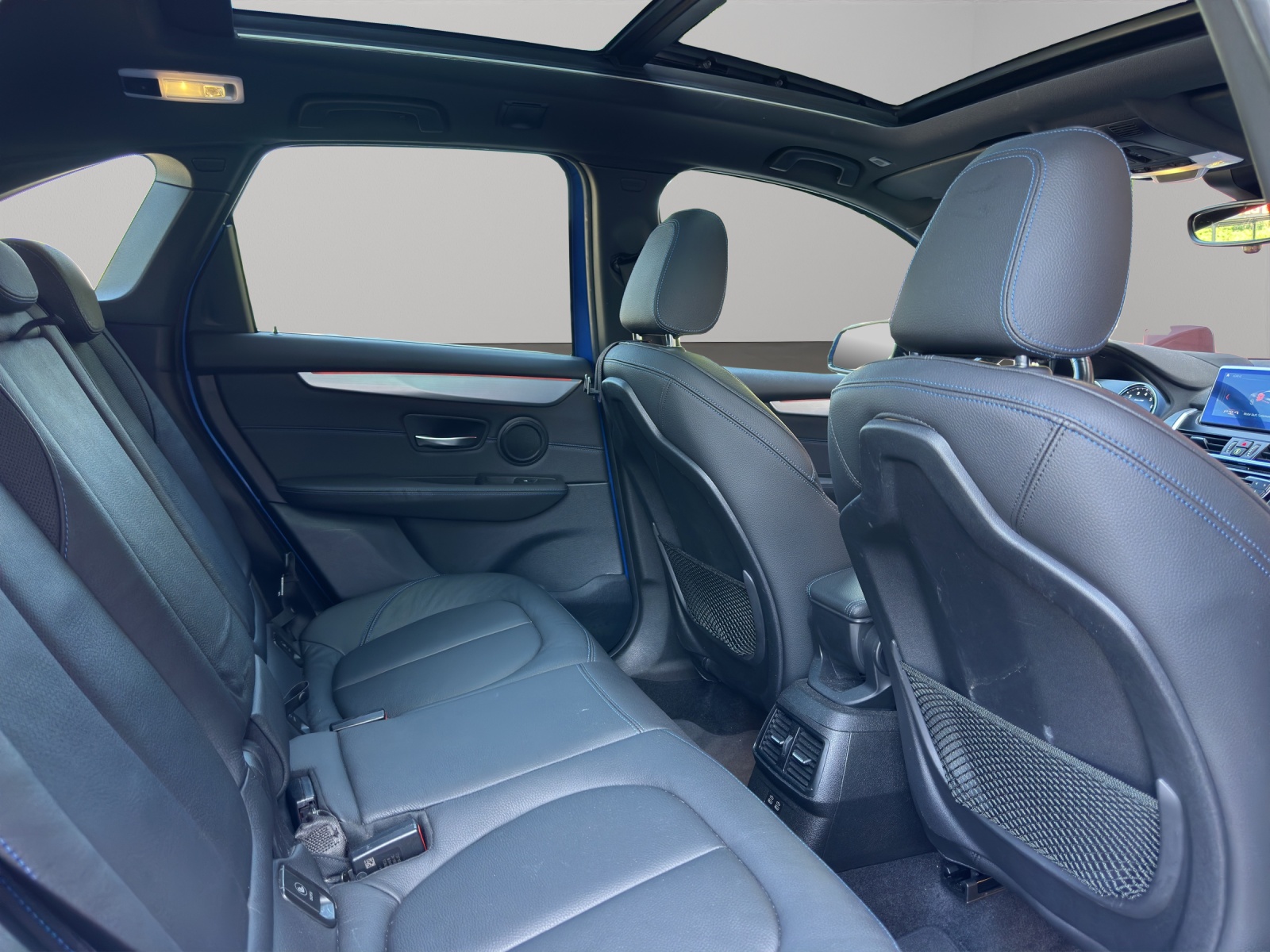 BMW 225xe iPerformance Active Tourer Steptronic M Sport-image-14