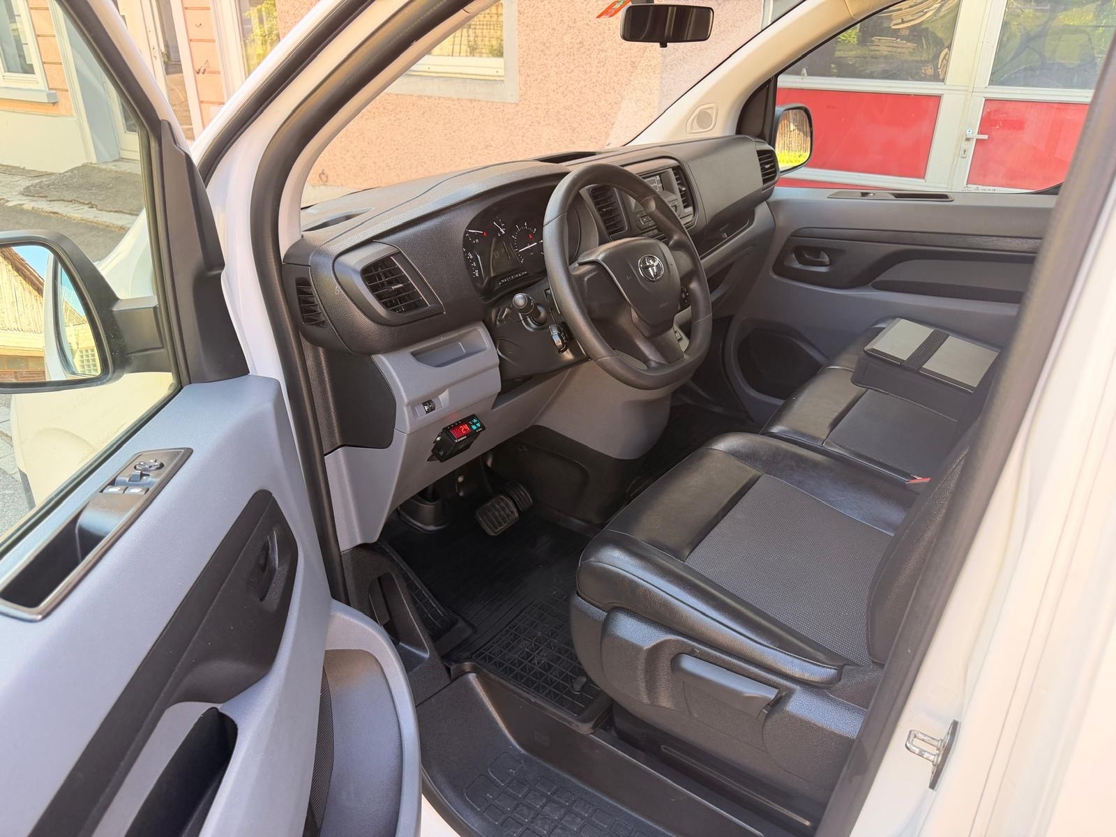 TOYOTA Proace 2.0D Glass Van Long Active Kühlwagen-image-7