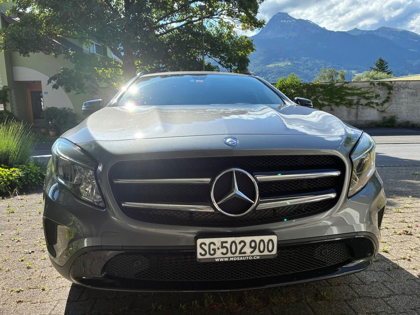 MERCEDES-BENZ GLA 200-image-1