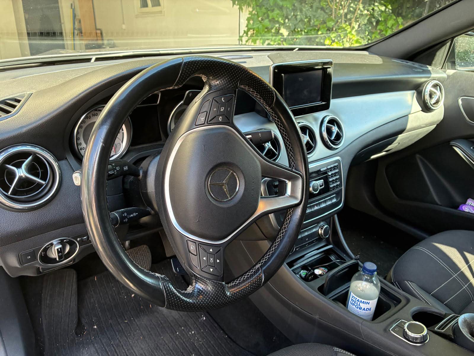 MERCEDES-BENZ GLA 200-image-3