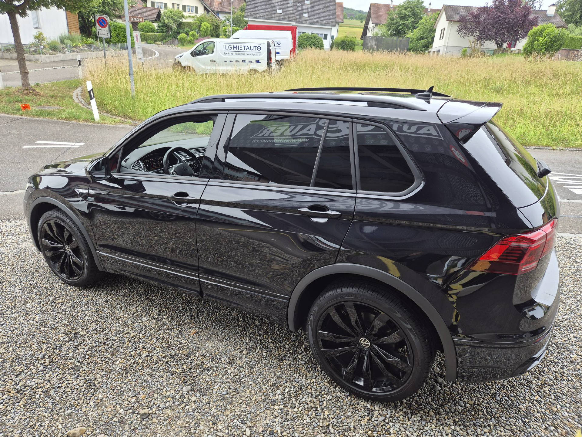 VW Tiguan 2.0 TSI R-Line DSG Black Style-image-4